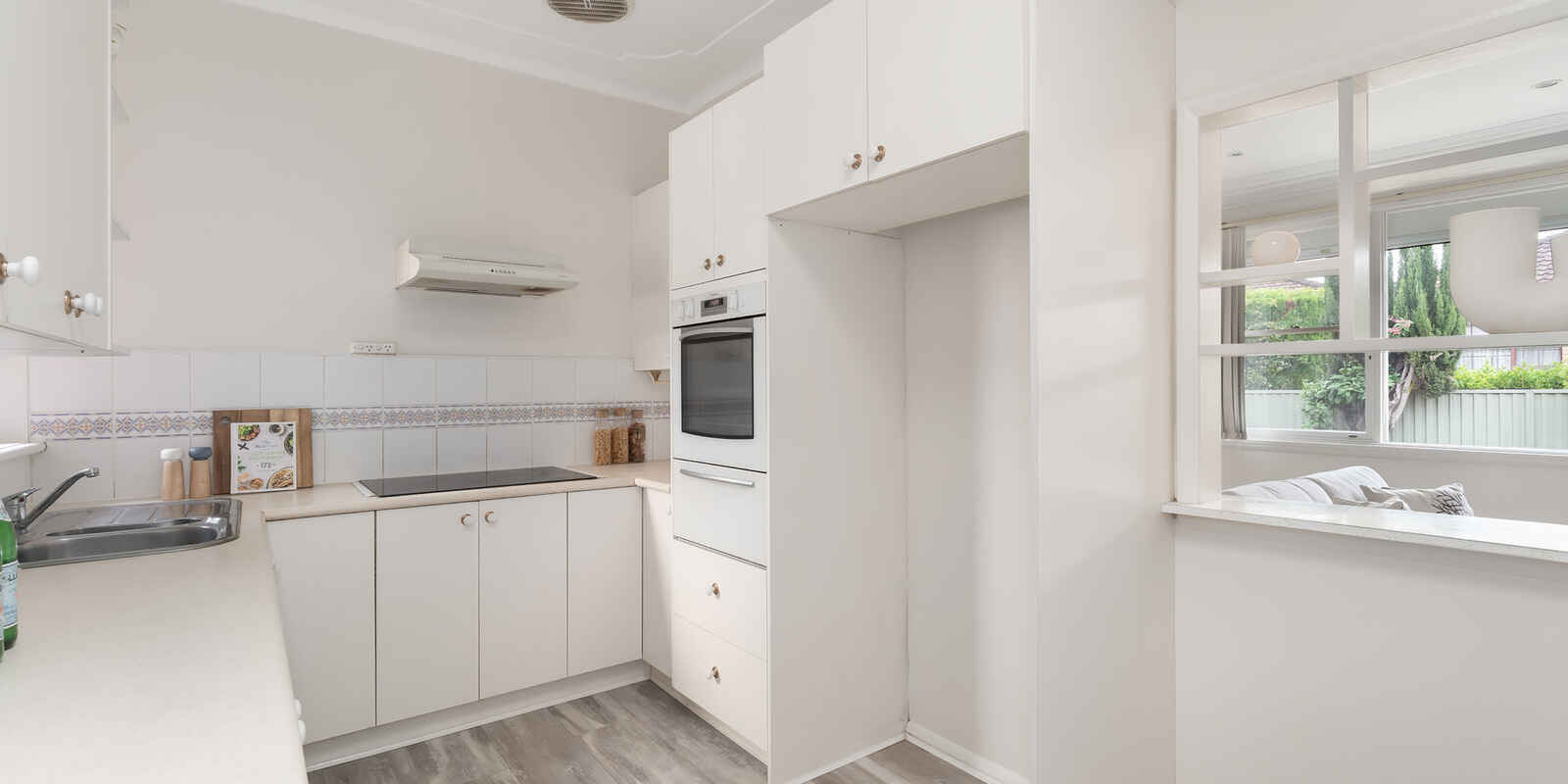 4/15 Solander Street Monterey