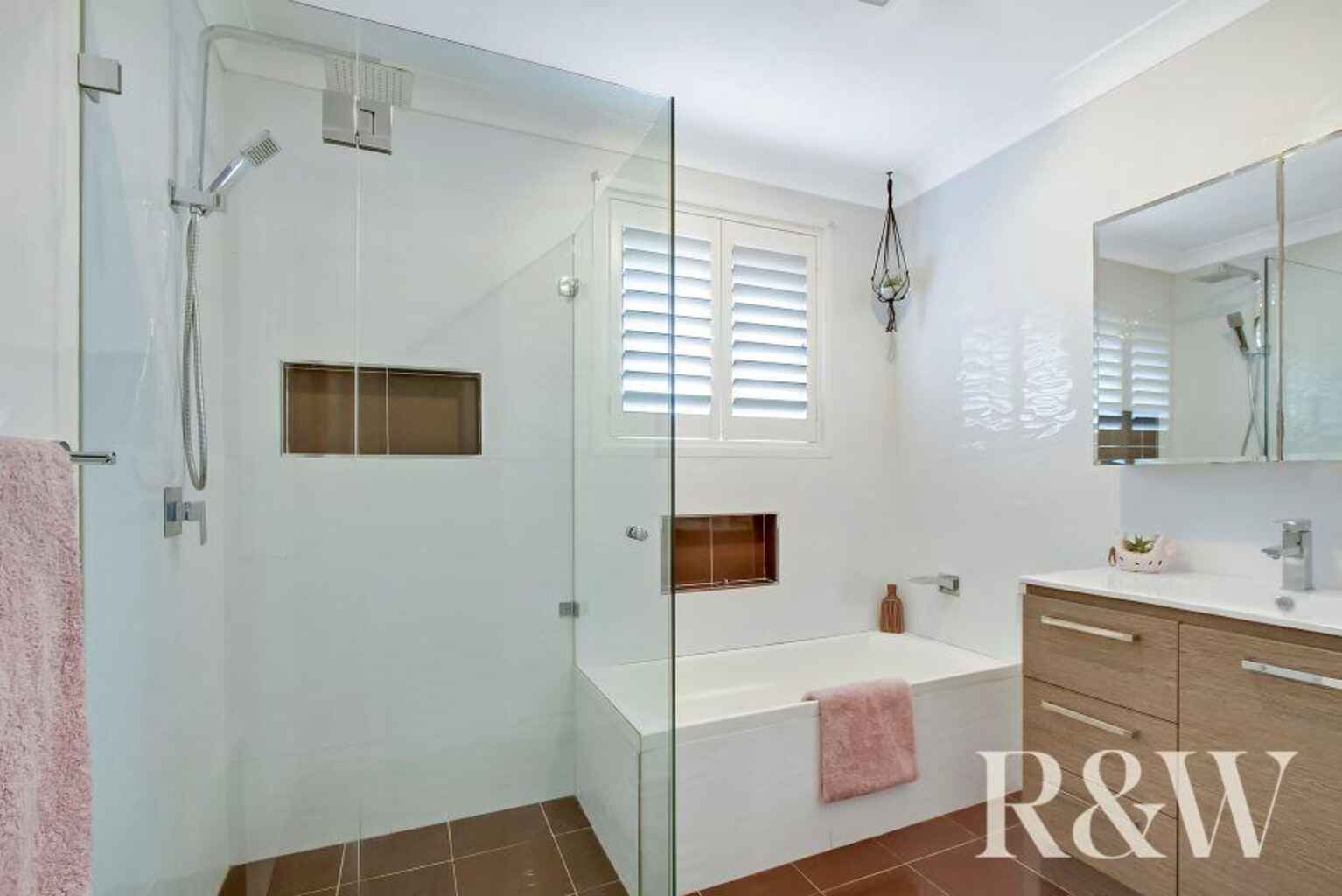 13 McIntyre Avenue St Clair