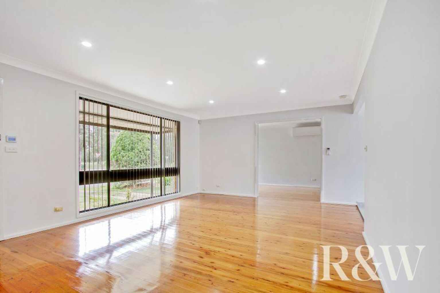 2 Francis Greenway Avenue St Clair