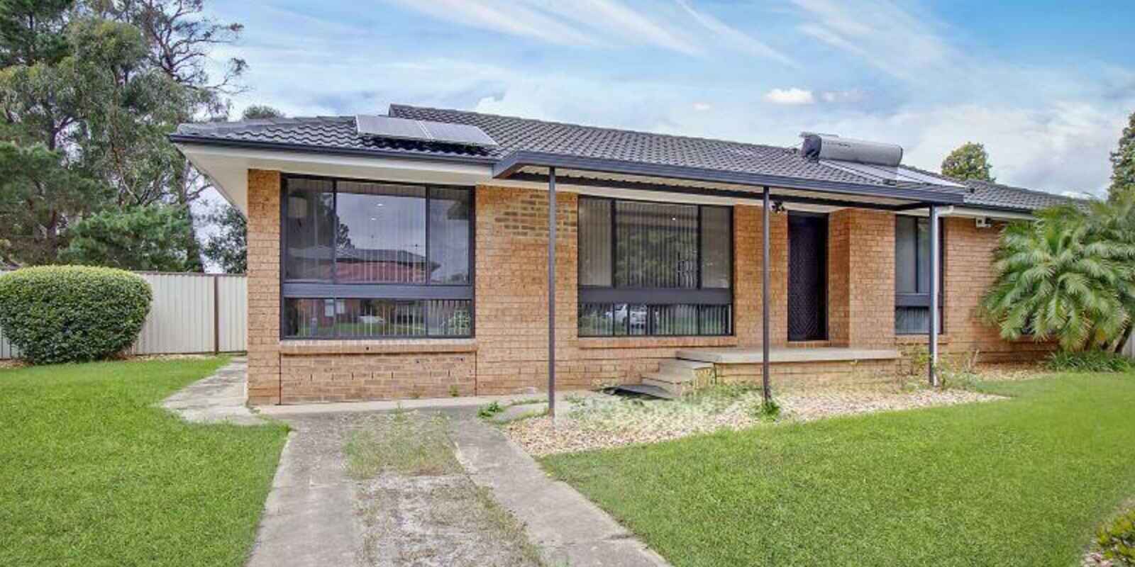 2 Francis Greenway Avenue St Clair