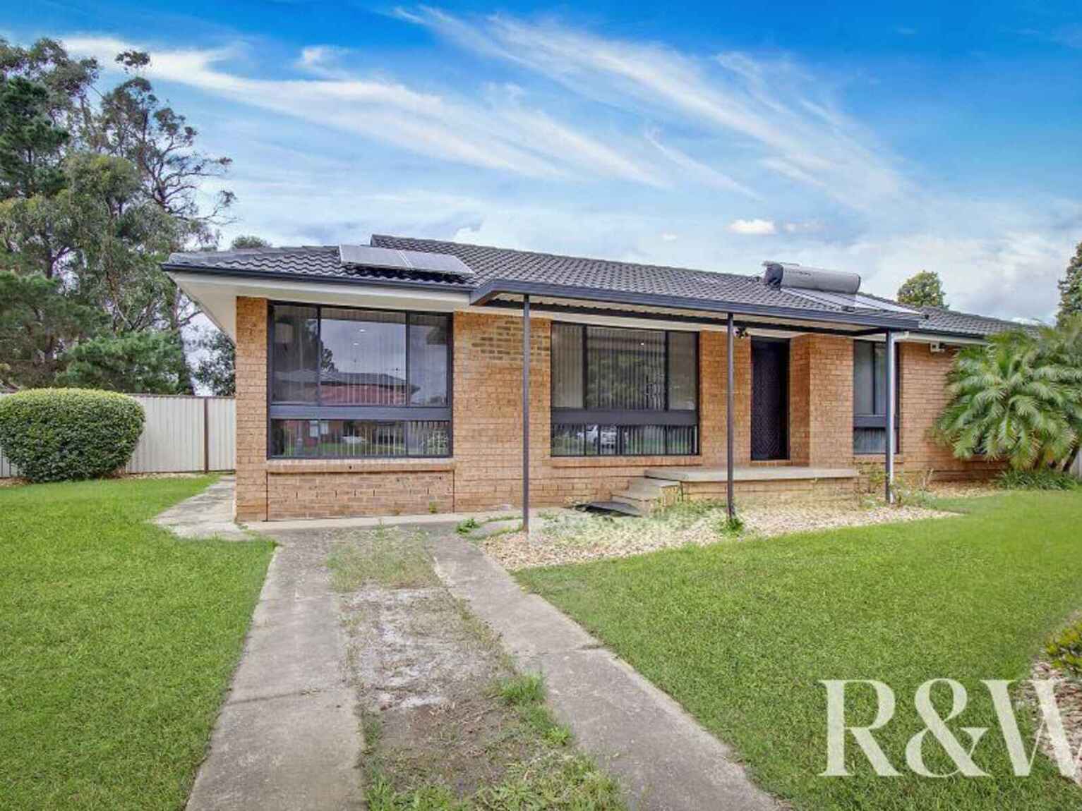 2 Francis Greenway Avenue St Clair