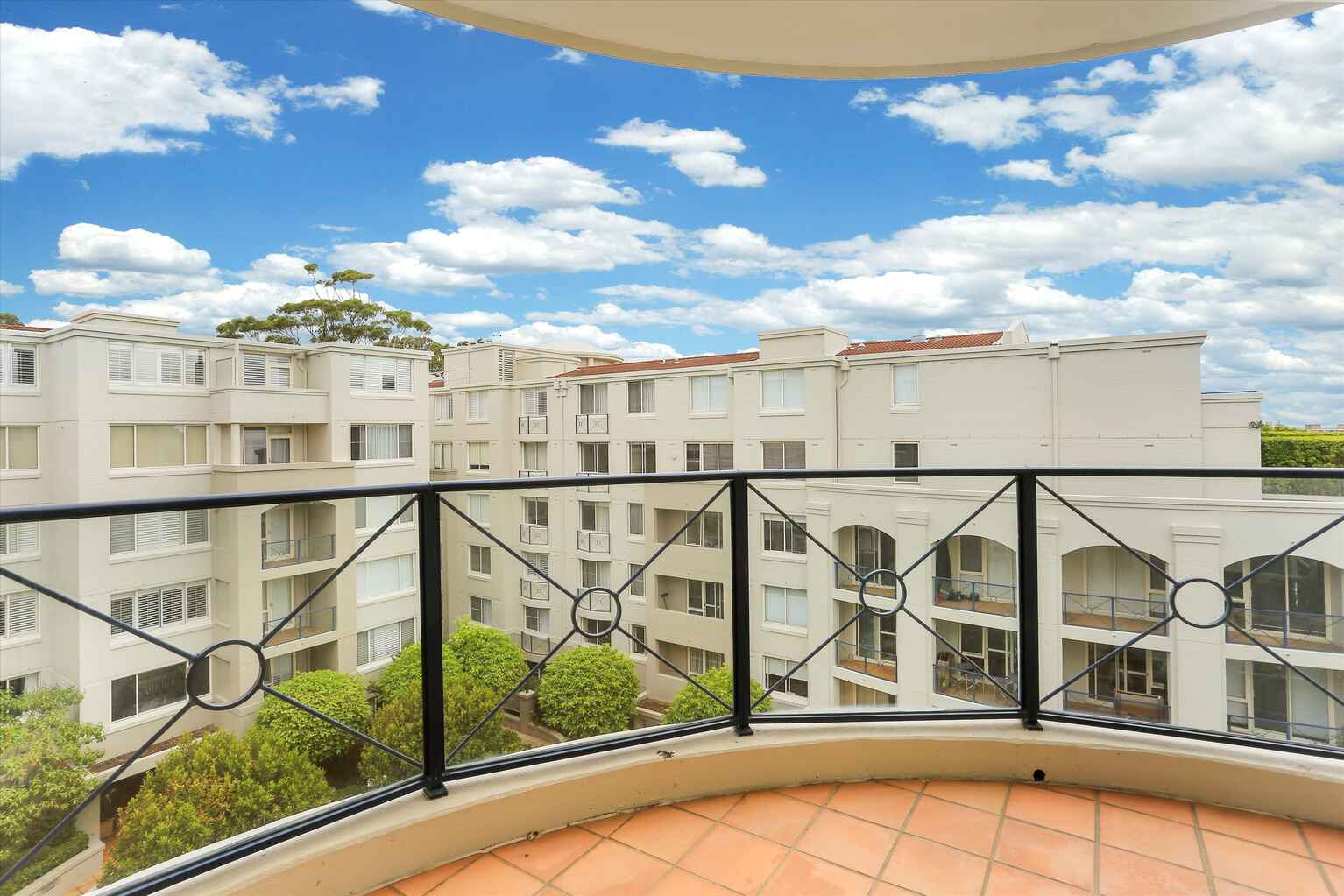 25c/2 Brady St Mosman