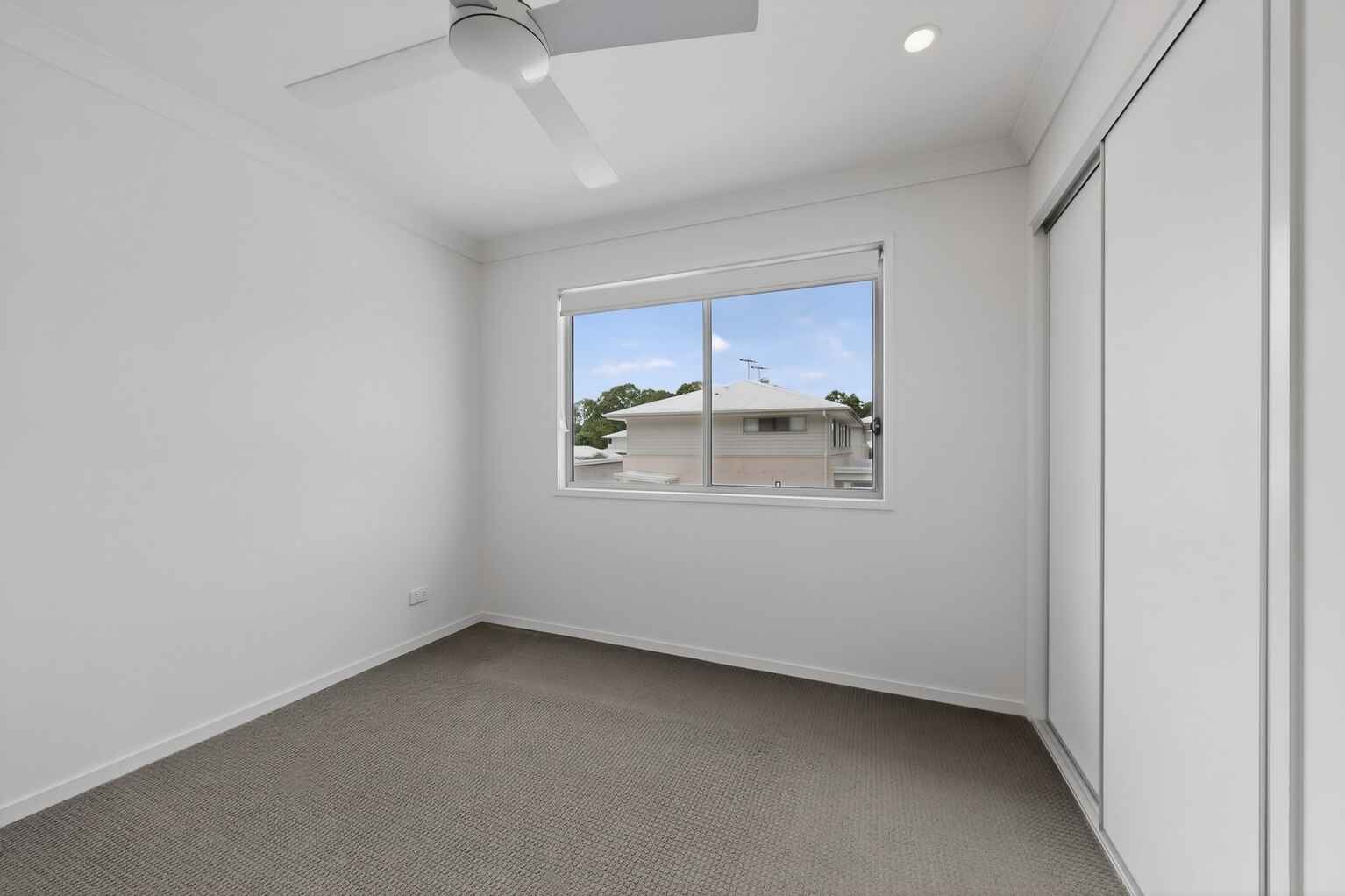 17/20 Eminence Lane Bridgeman Downs