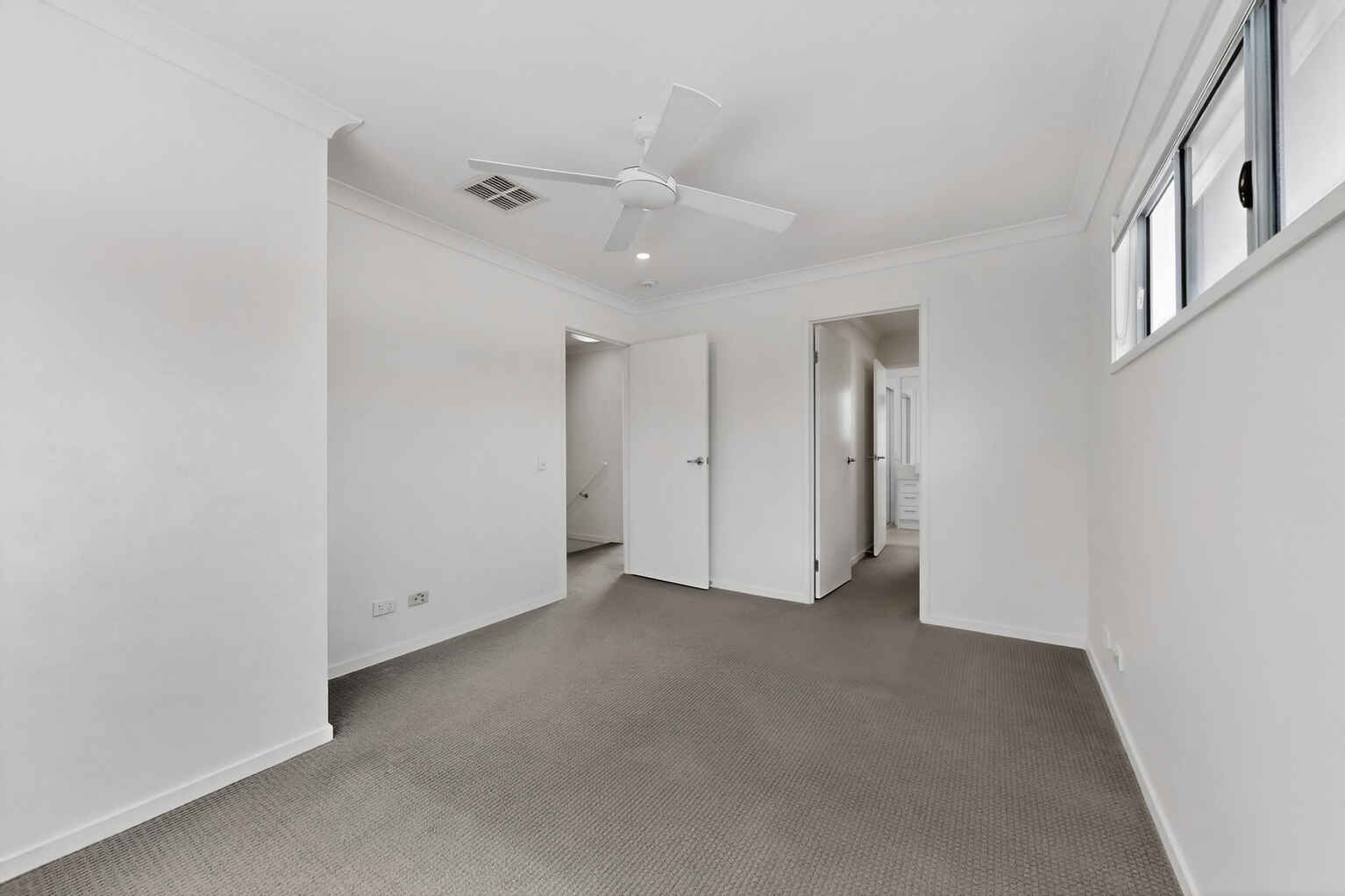 17/20 Eminence Lane Bridgeman Downs