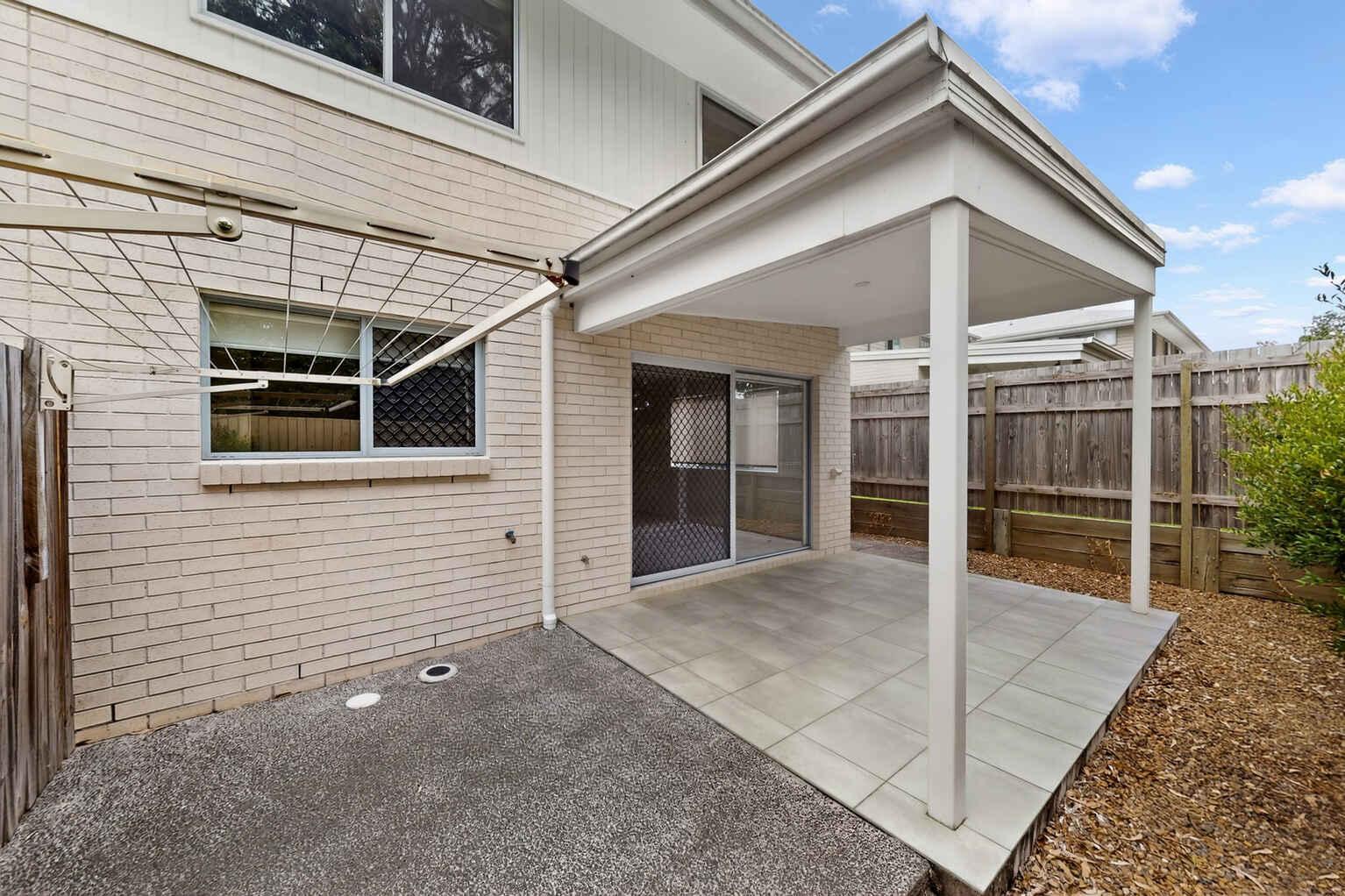 17/20 Eminence Lane Bridgeman Downs