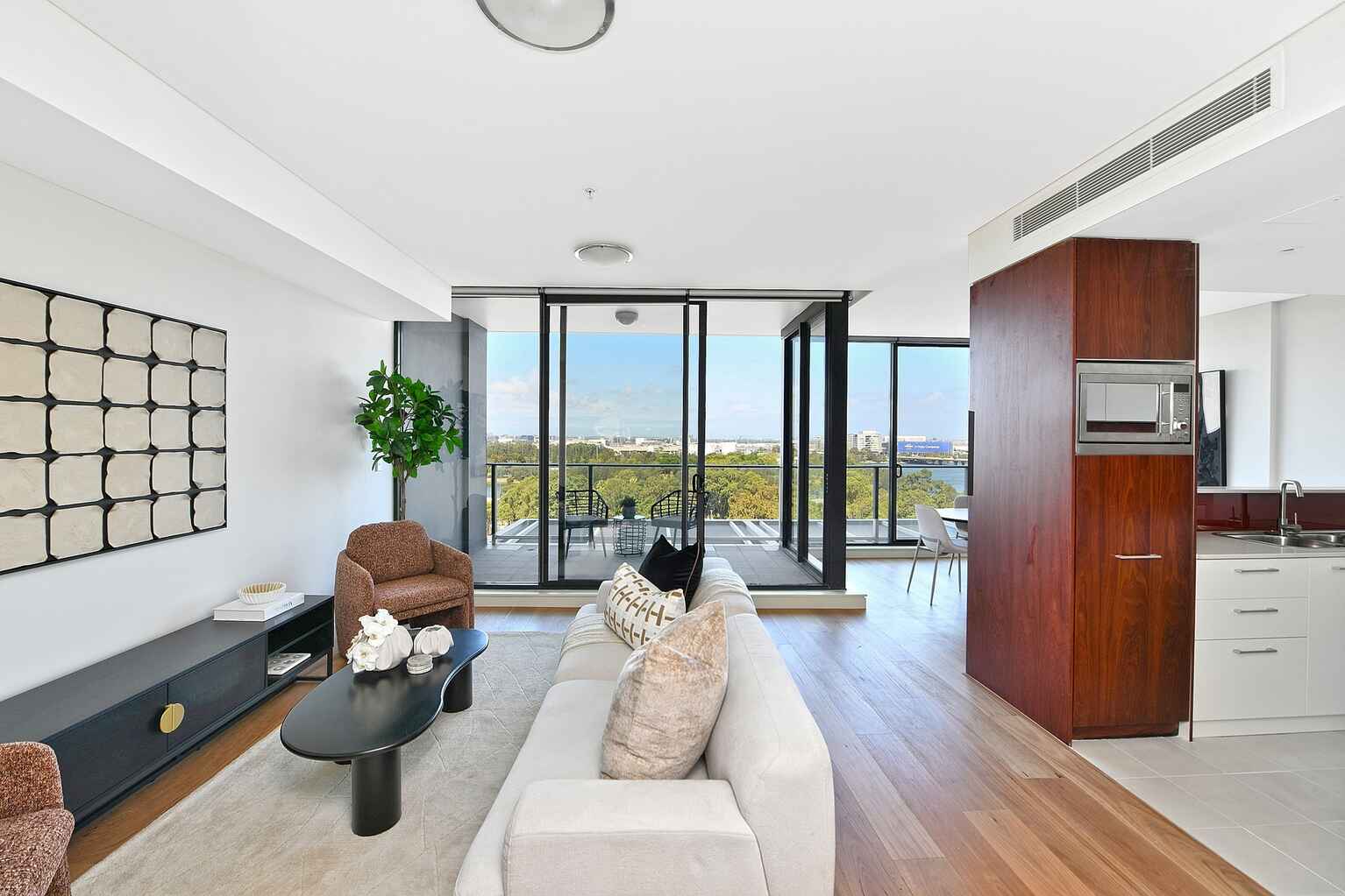 1010/10 Brodie Spark Drive Wolli Creek