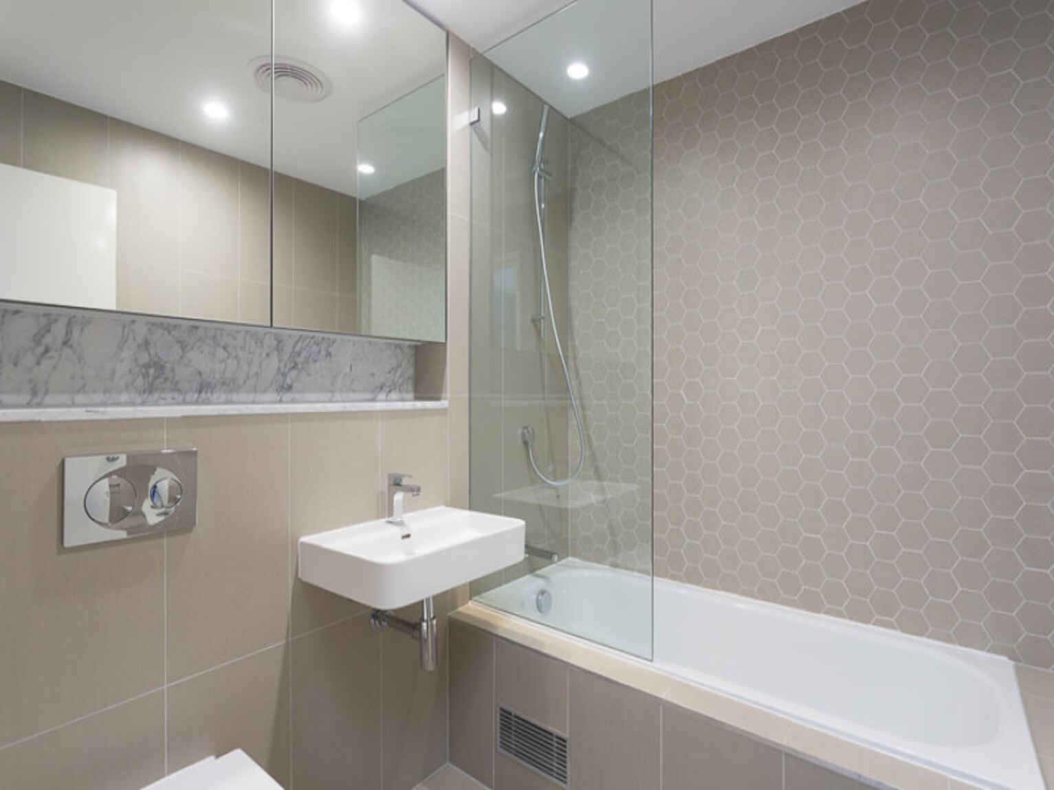 14/28 New Street Bondi