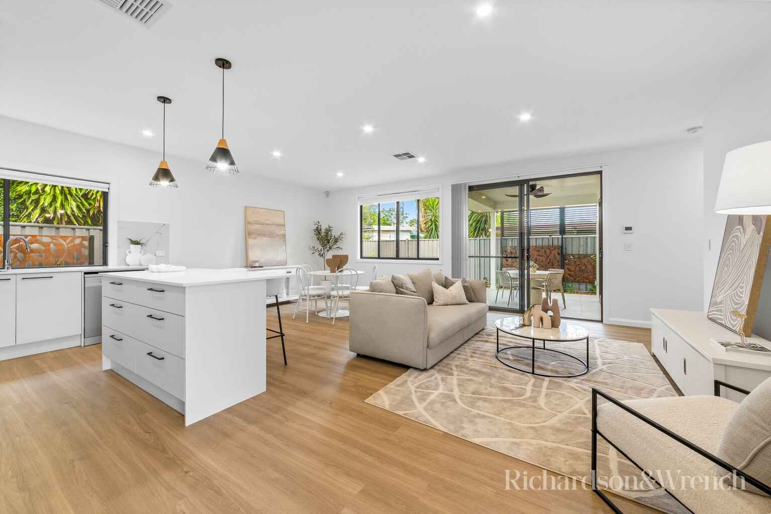 3&4/48-50 Gallipoli Avenue Blackwall