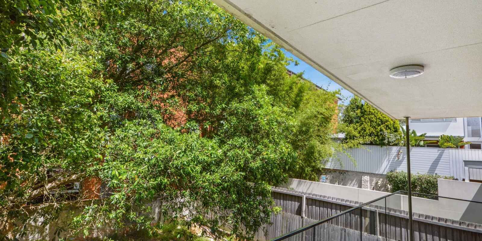 1/8-10 Lugar Street Bronte