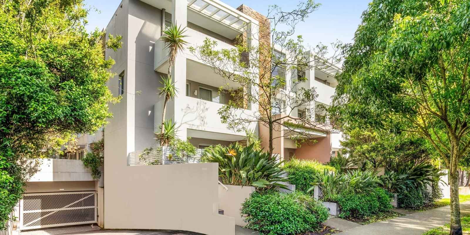 4/11 Flood Street Bondi