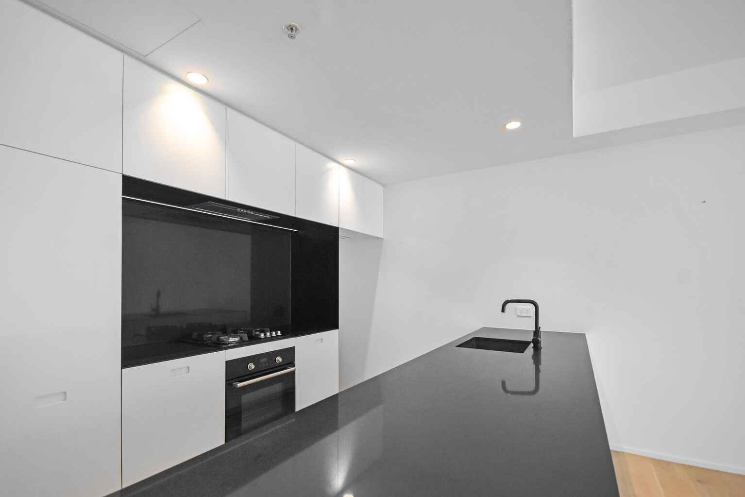 2bed/32-42 Spring Street Bondi Junction