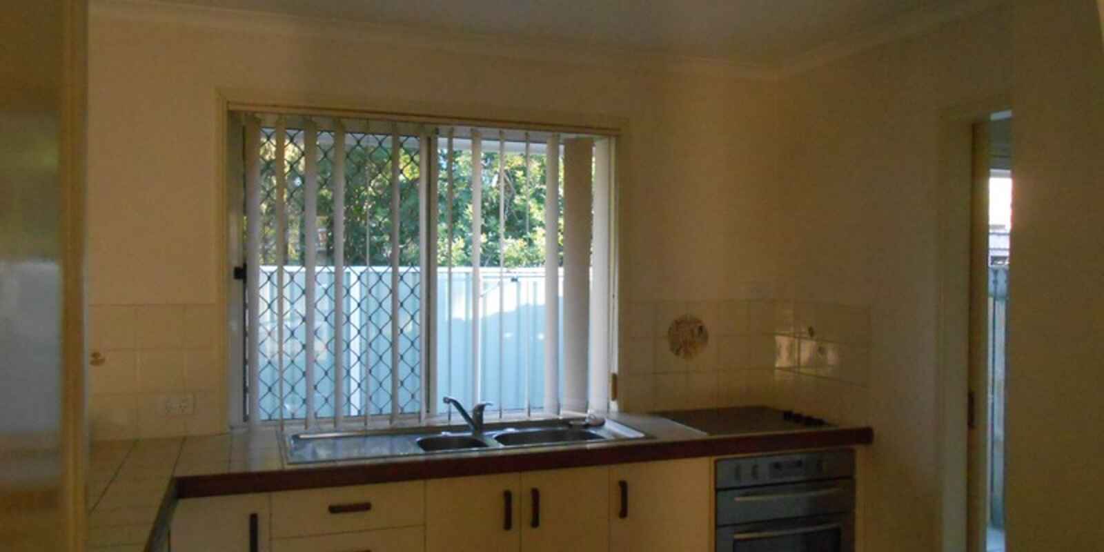 2/27 Manley Street Caboolture