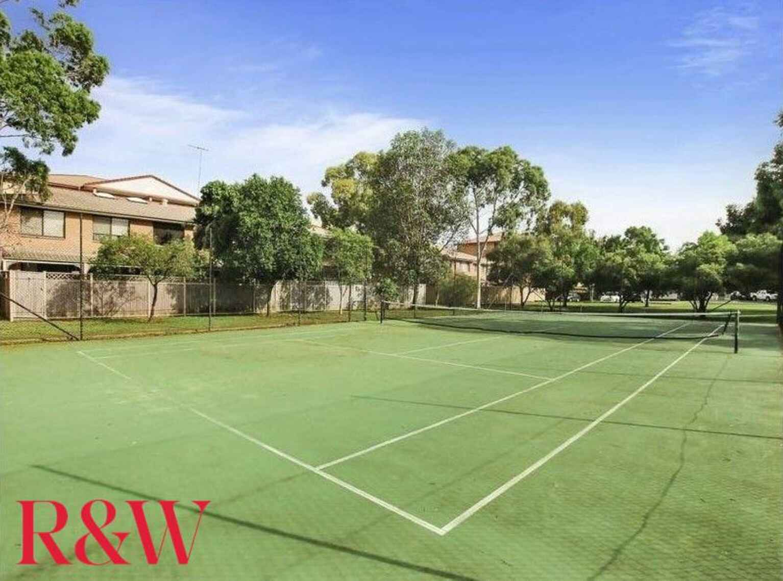 77/2 Riverpark Drive Liverpool