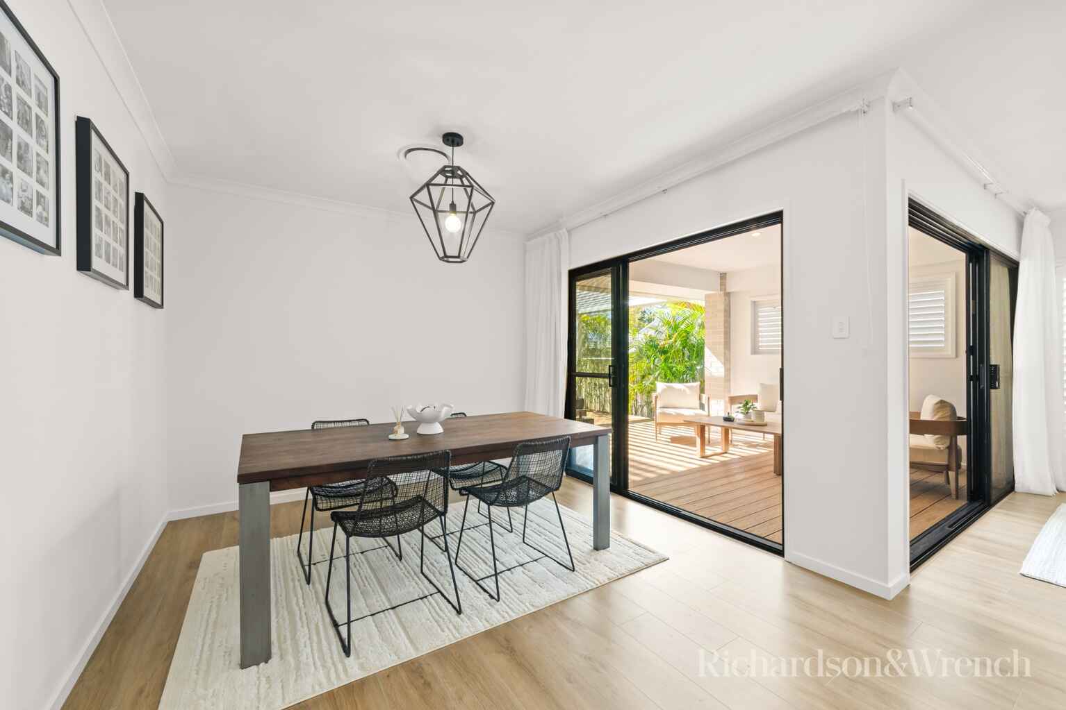 26 Davis Street Booker Bay 26 Davis Street Booker Bay