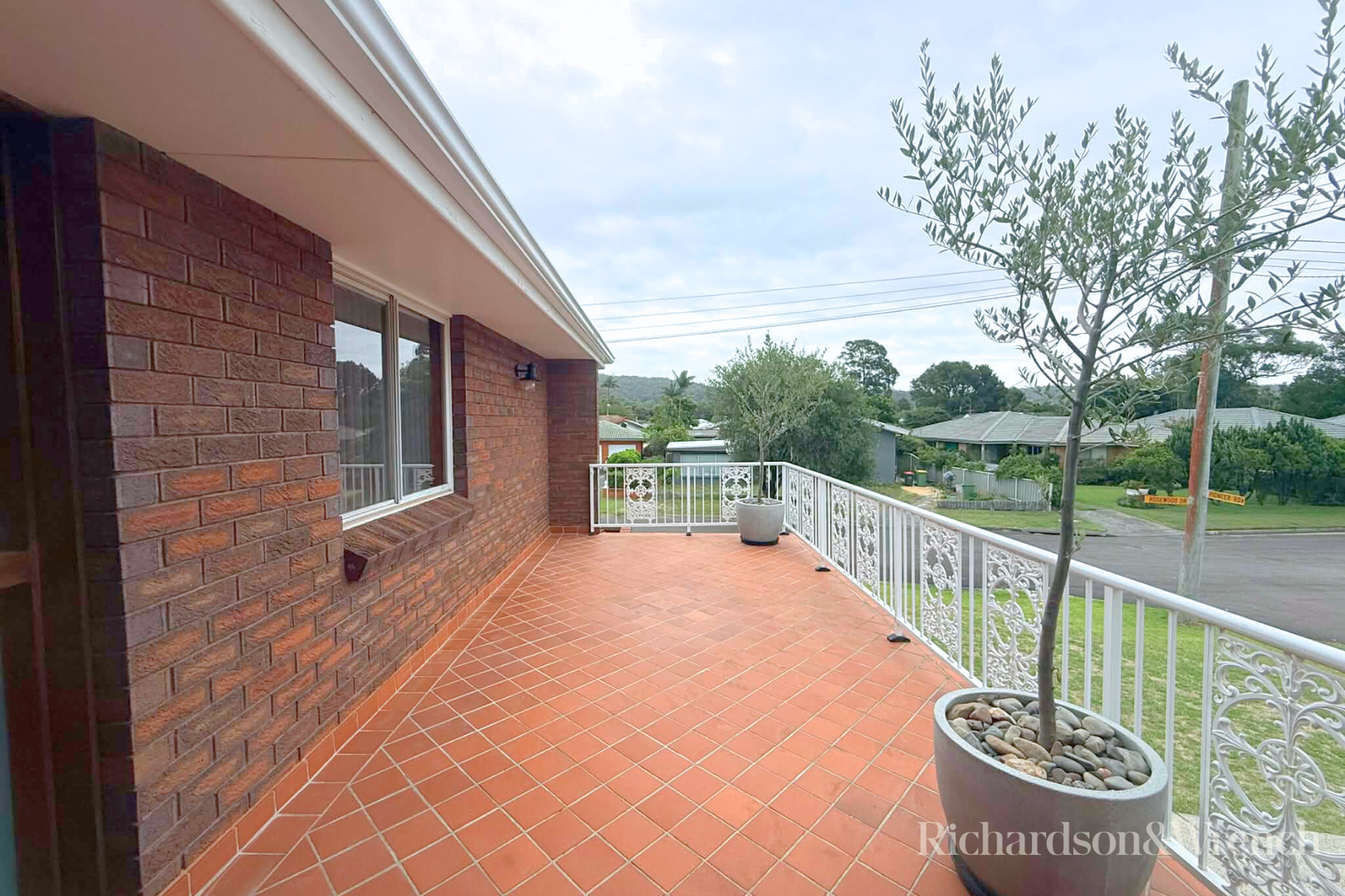 16 Pioneer Road Umina Beach 16 Pioneer Road Umina Beach