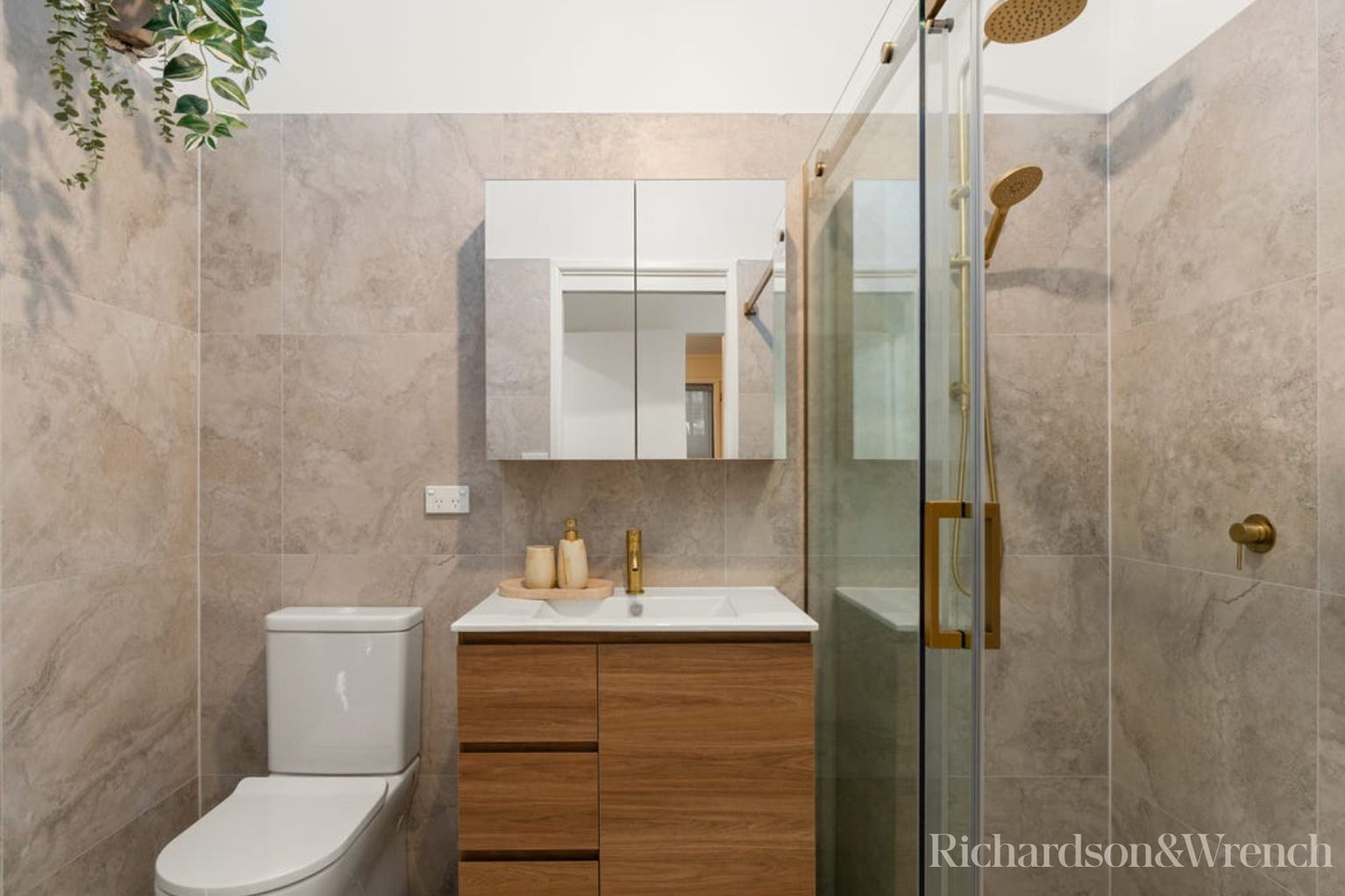 6 Lexington Parade Green Point