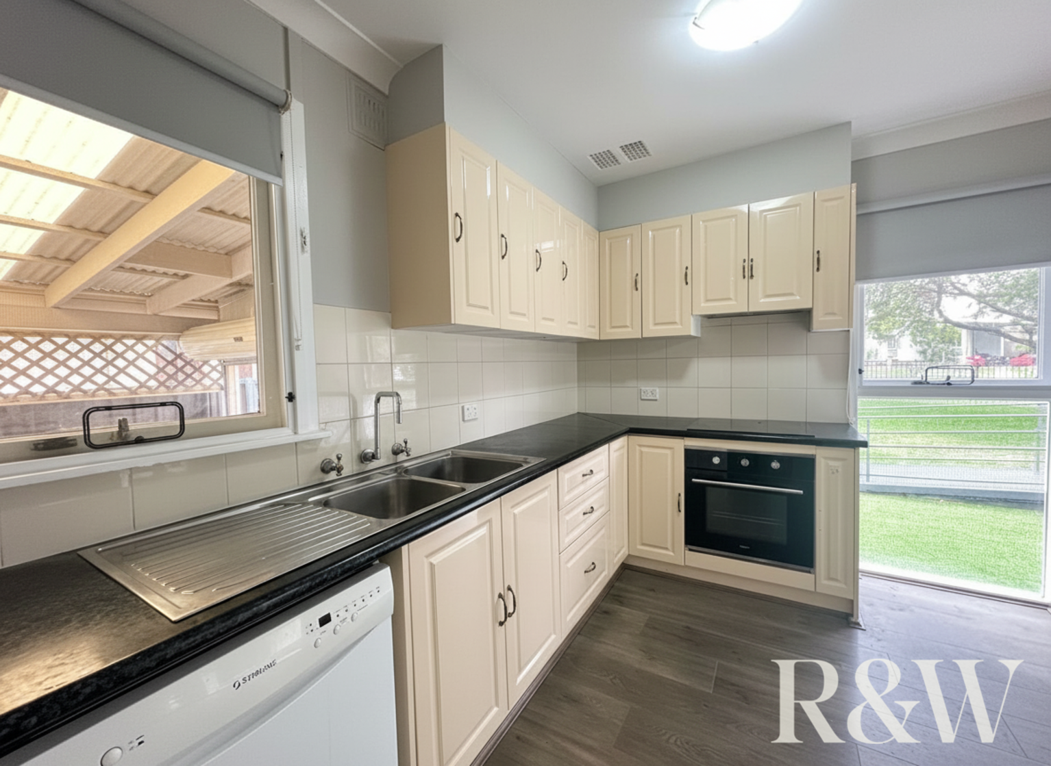 61 Marquesa Crescent Lethbridge Park