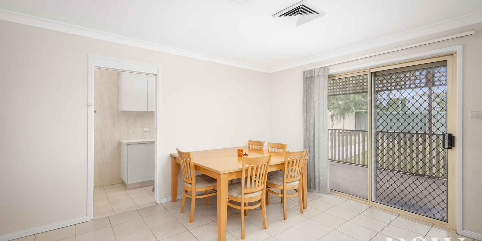 6 Ashwick Circuit St Clair