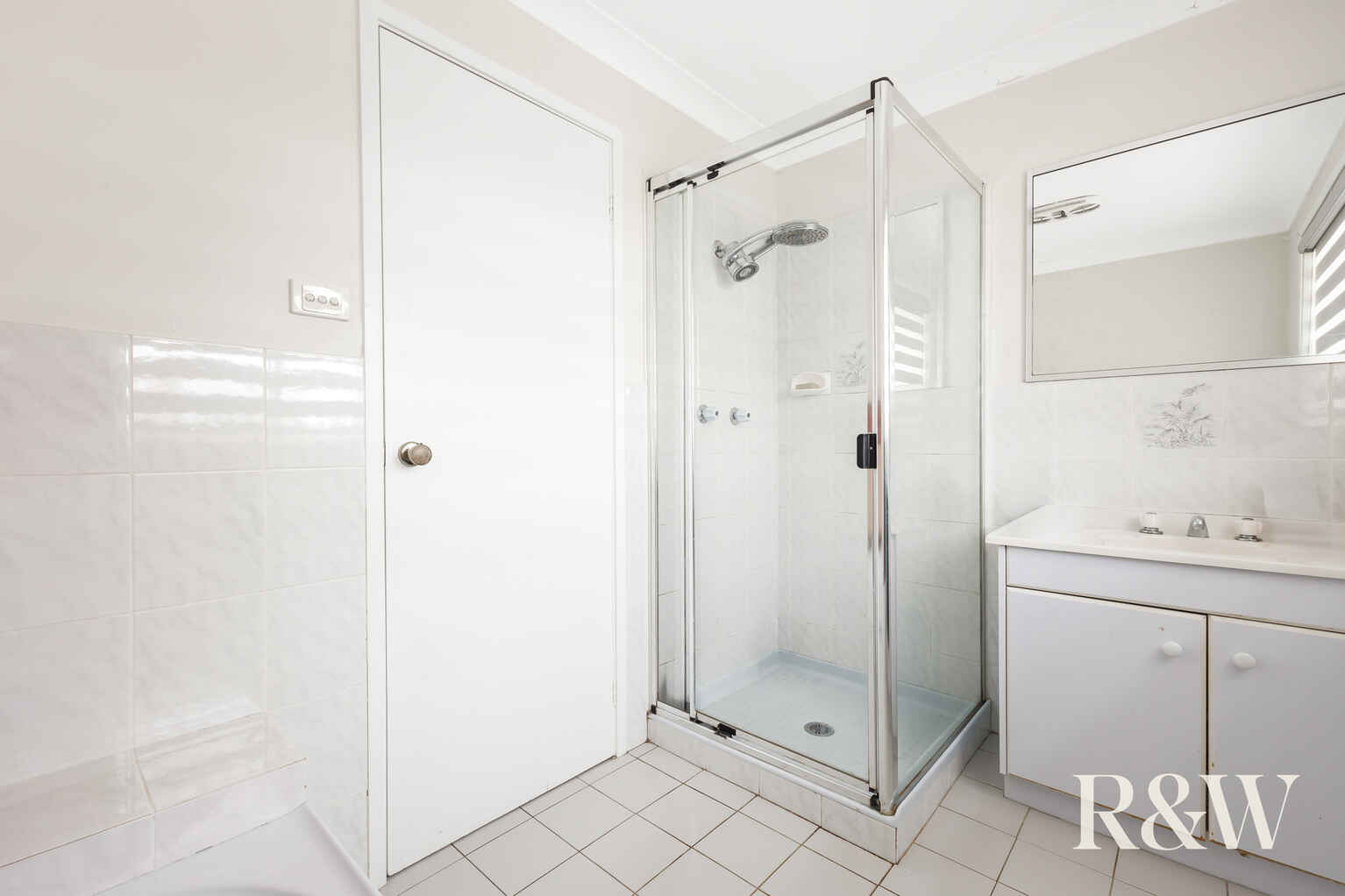 6 Ashwick Circuit St Clair