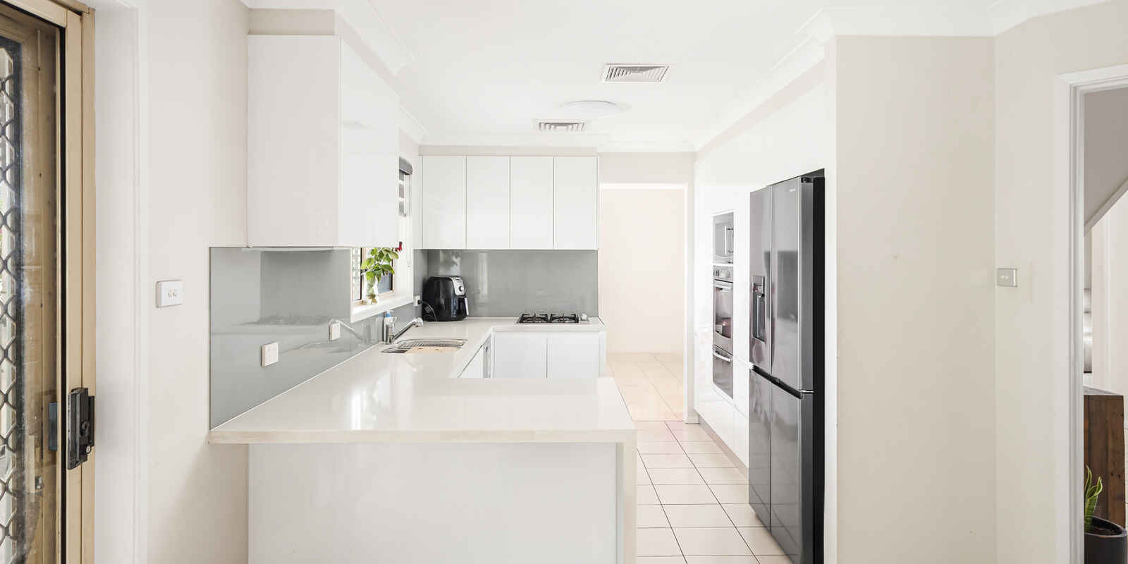 6 Ashwick Circuit St Clair