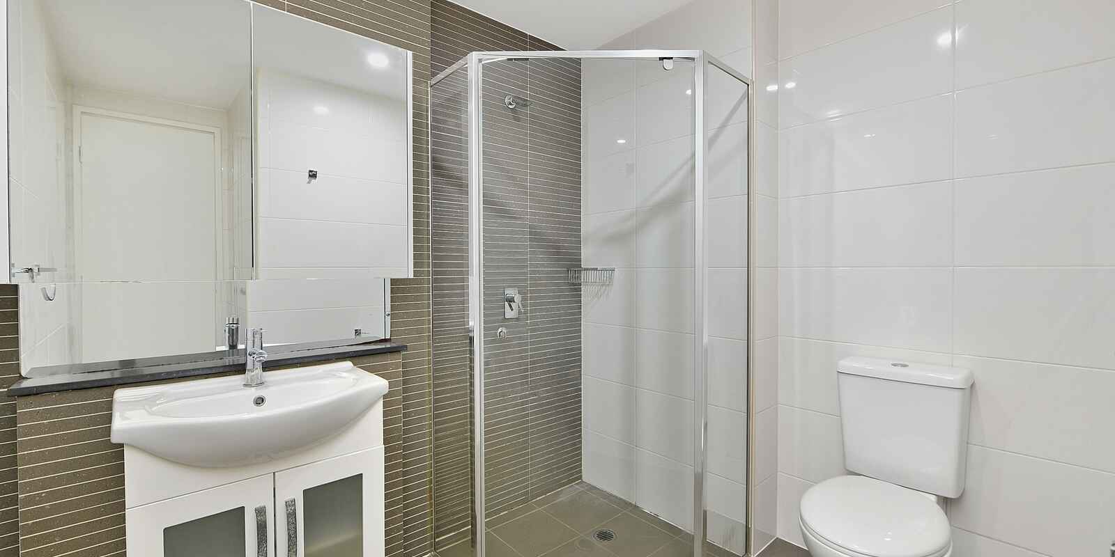 439/3 Loftus Street Turrella