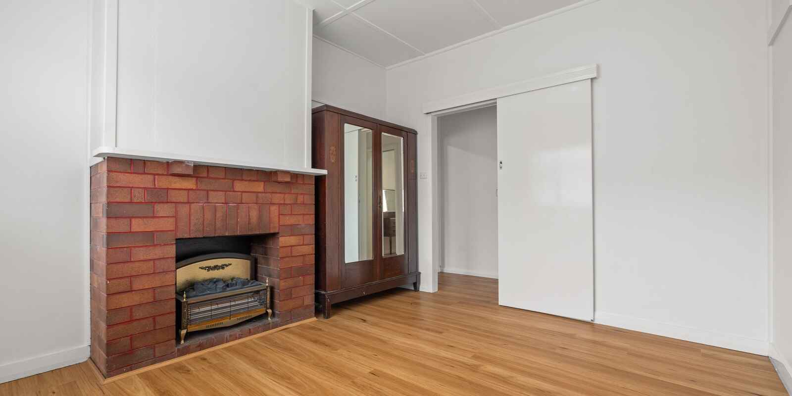 63 Victory Parade Tascott