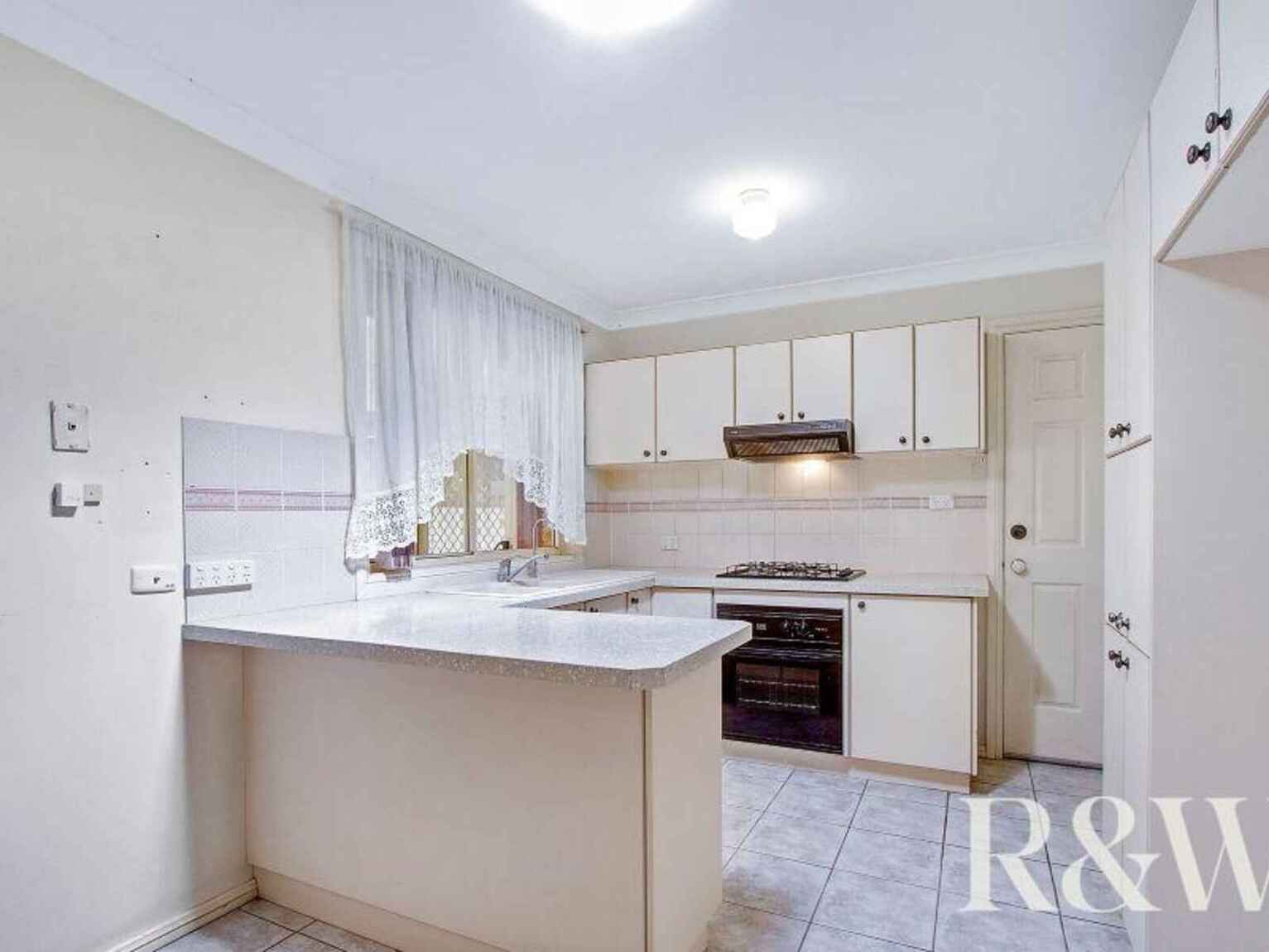 5 Shamrock Court St Clair