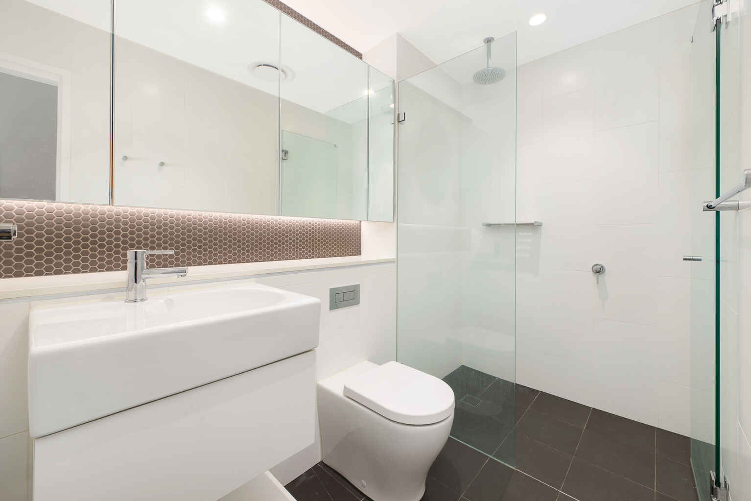 1910/221 Miller Street North Sydney