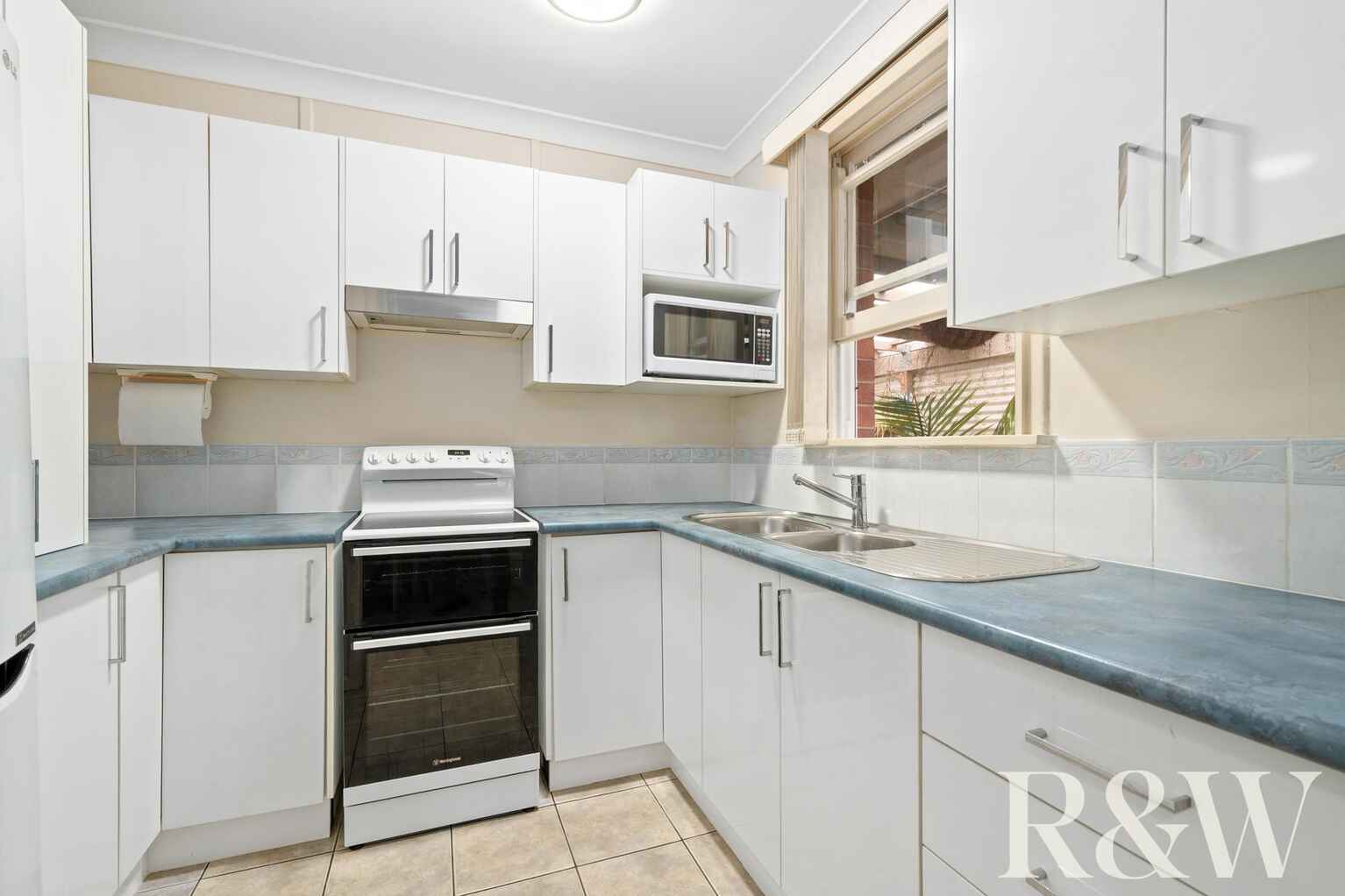 19 Melanesia Avenue Lethbridge Park 19 Melanesia Avenue Lethbridge Park