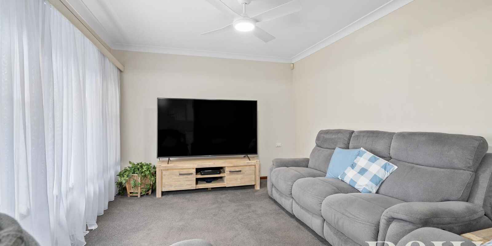 19 Melanesia Avenue Lethbridge Park 19 Melanesia Avenue Lethbridge Park