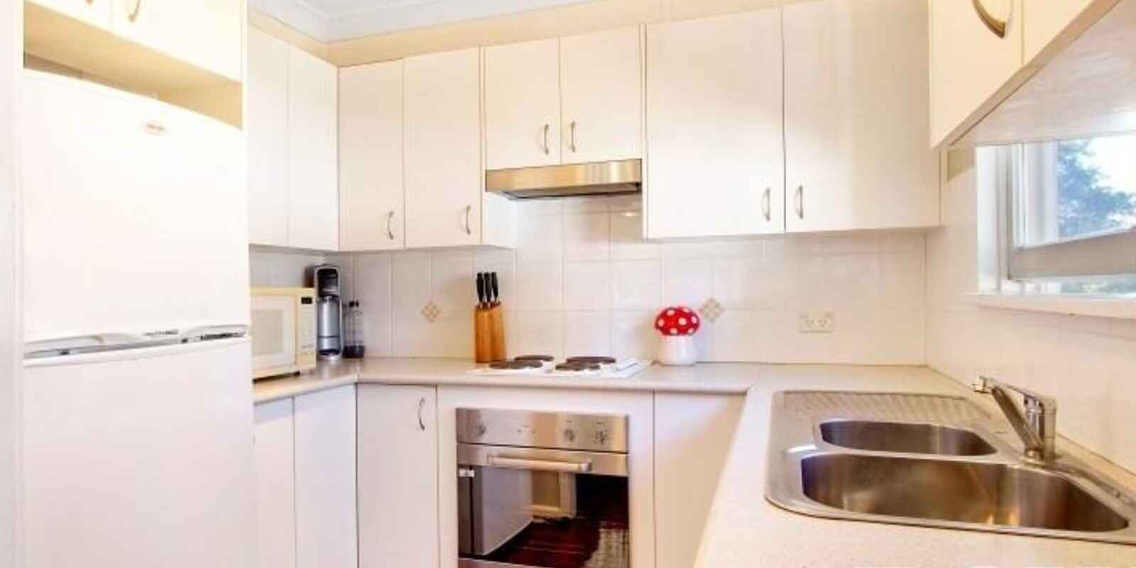 7 Luzon Avenue Lethbridge Park