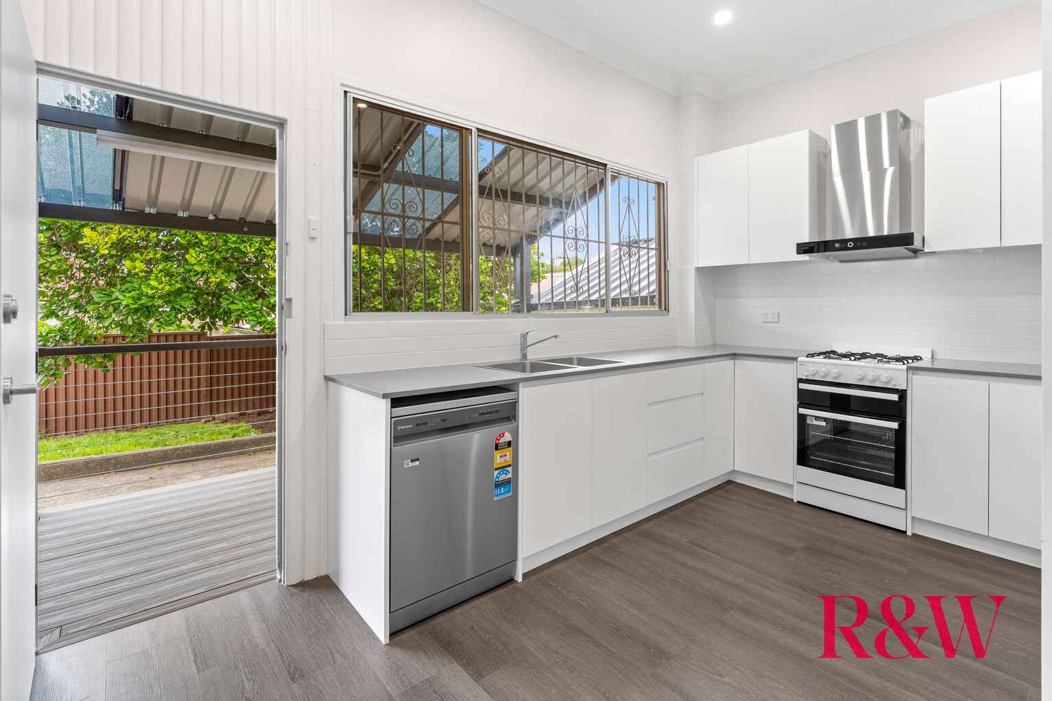 33 Shaftesbury Road Burwood