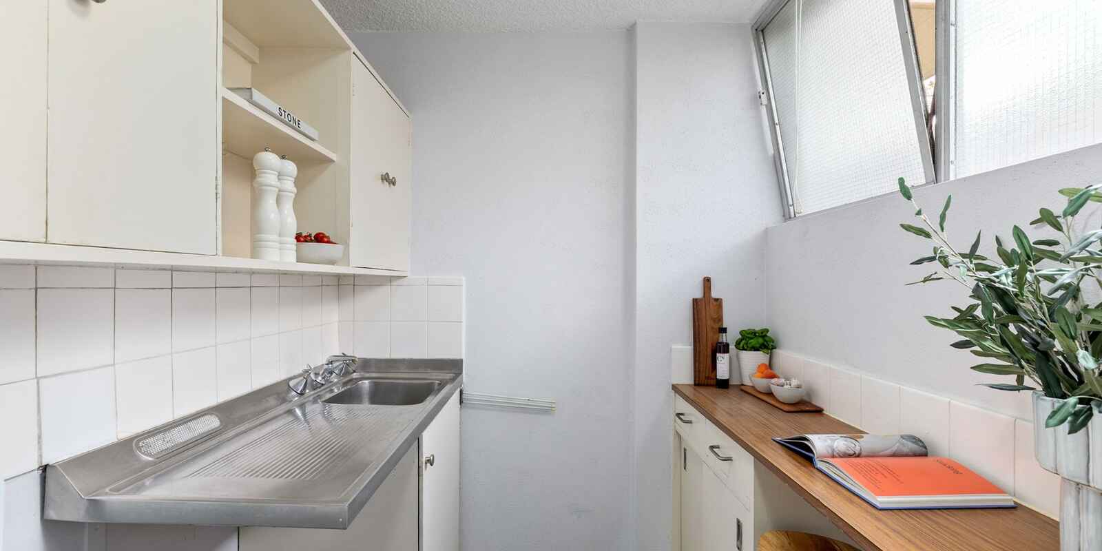 38/50 Roslyn Gardens Elizabeth Bay