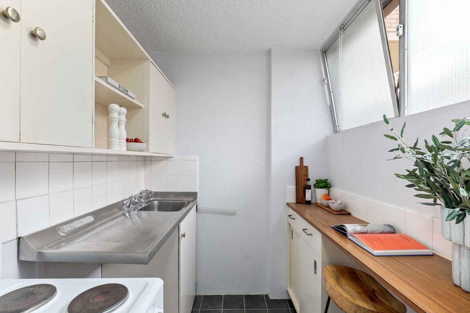 38/50 Roslyn Gardens Elizabeth Bay