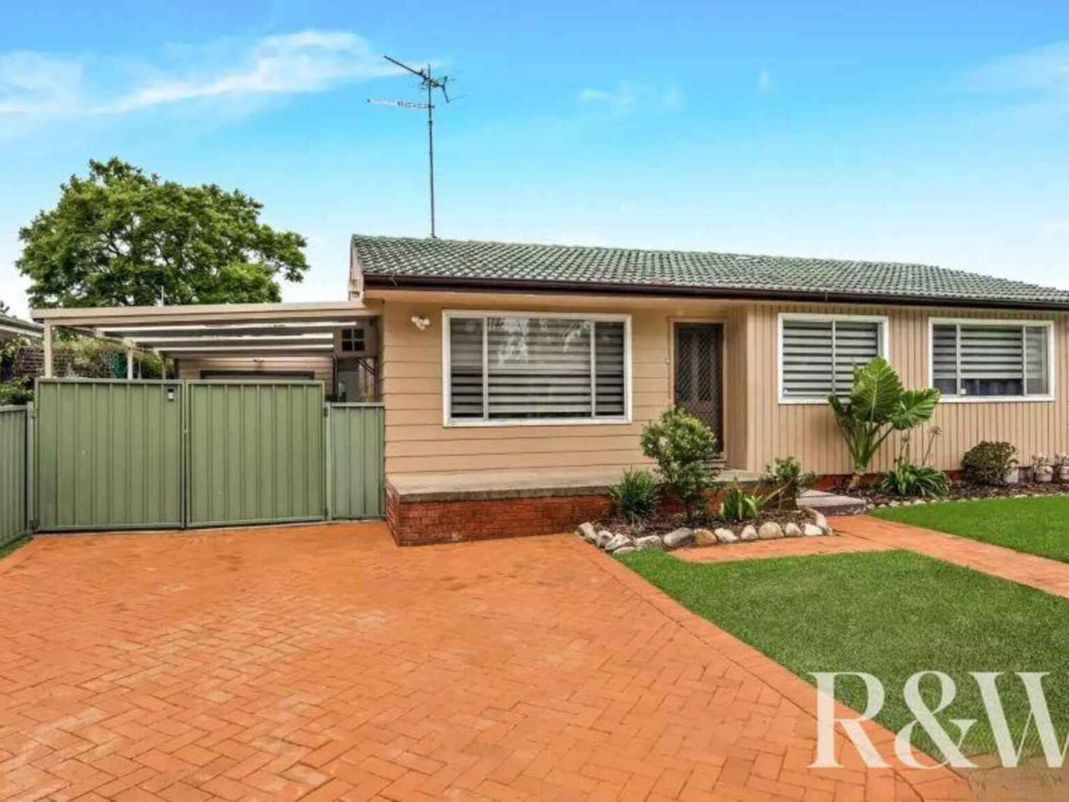 42 St Clair Avenue St Clair