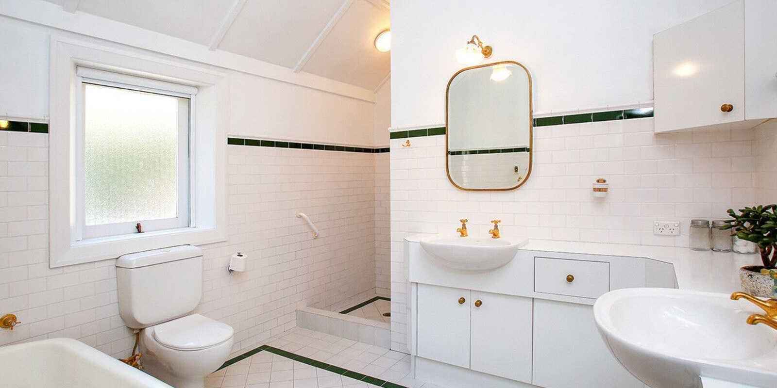 31-33 Robertson Road Moss Vale