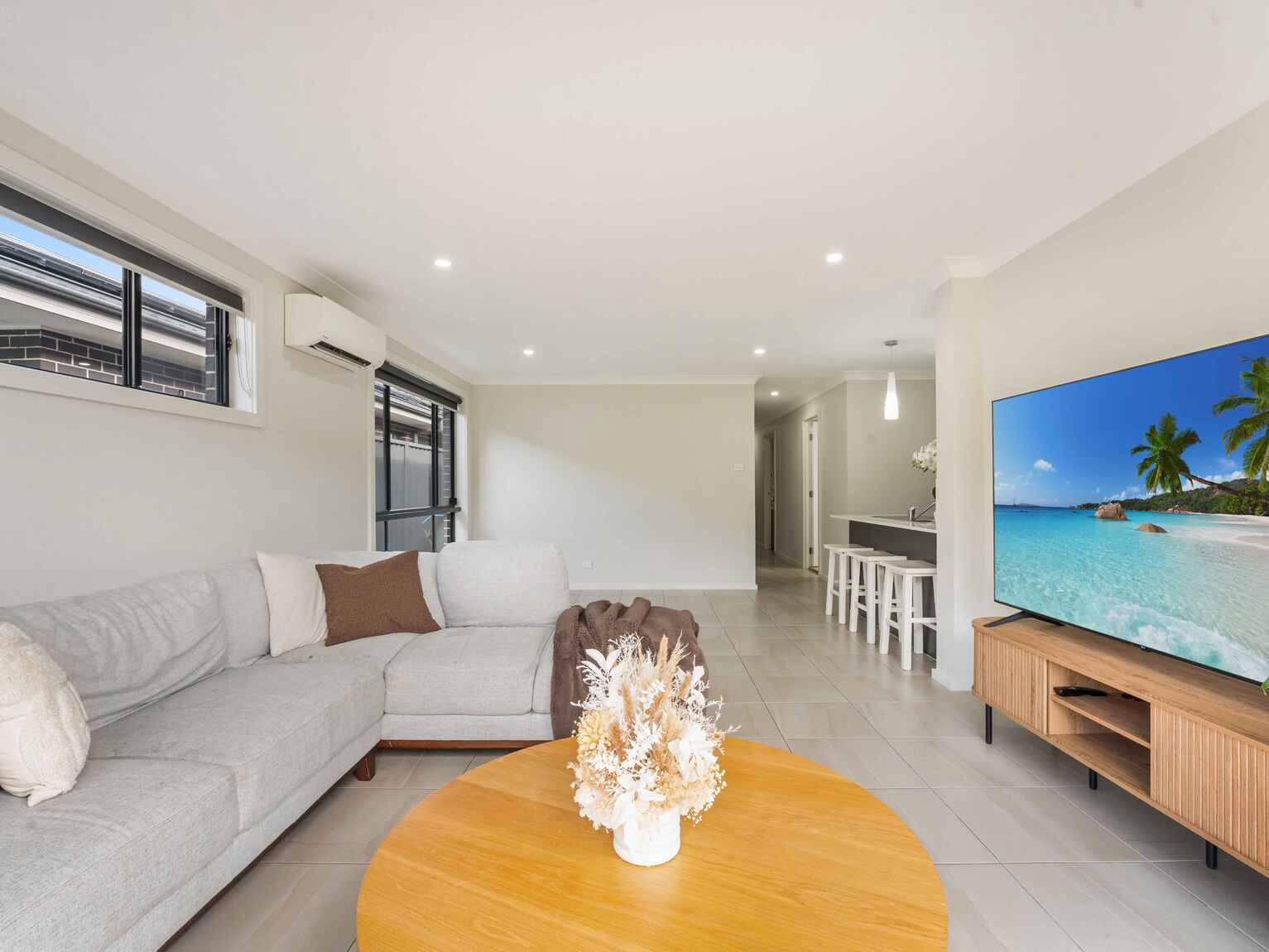 16 Cortina Avenue Austral