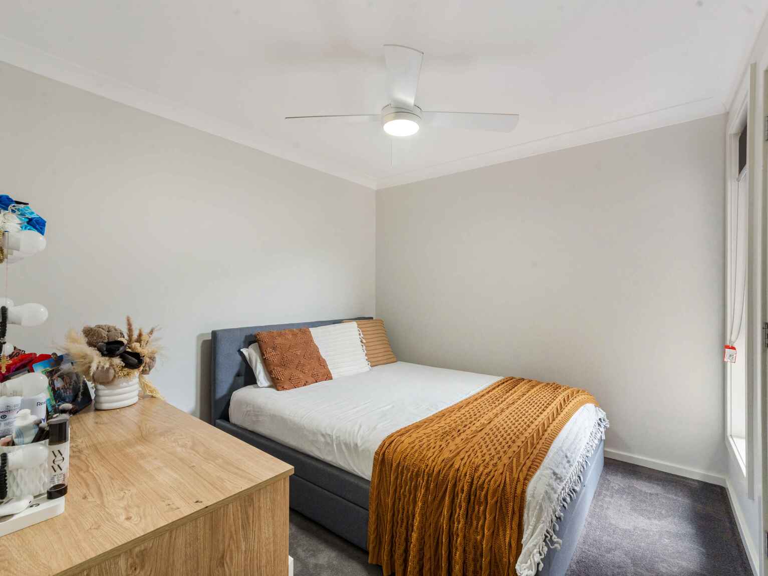 16 Cortina Avenue Austral