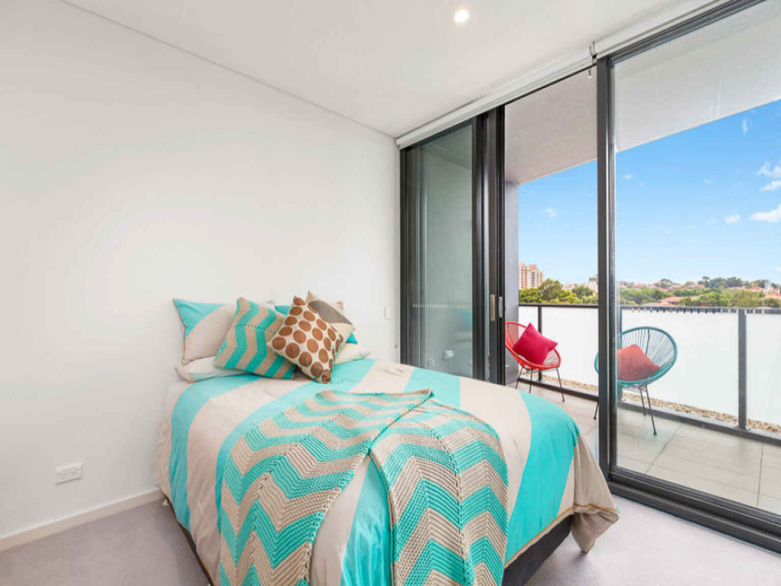 665/2 Cooper Place Zetland