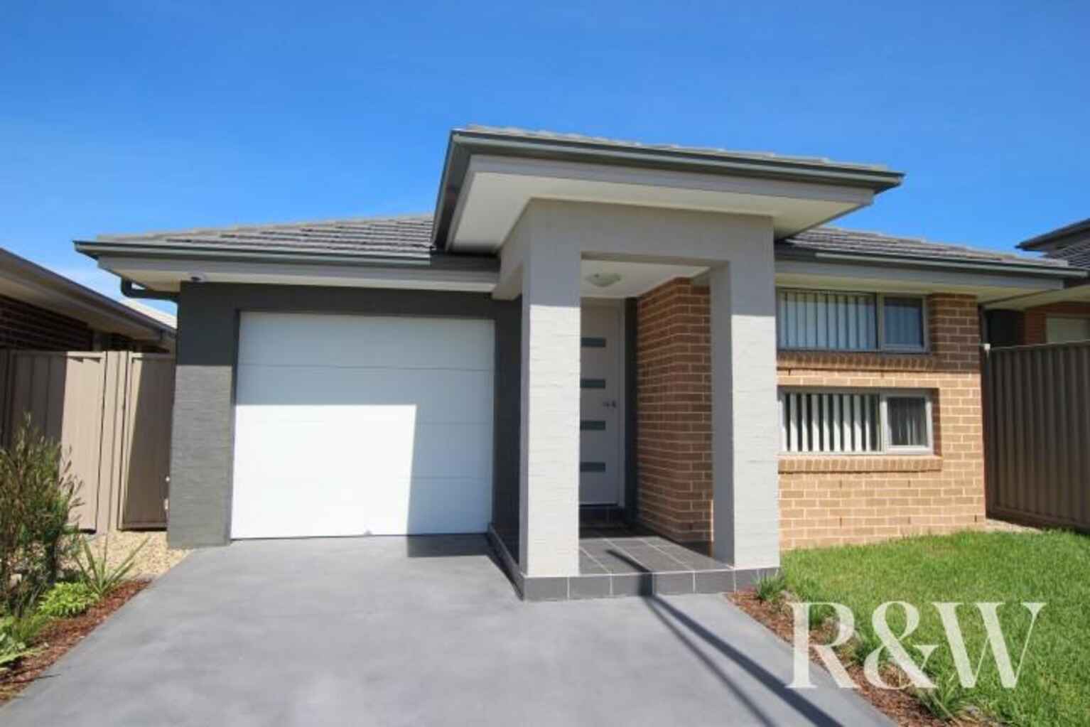 3b Binalong Road Jordan Springs