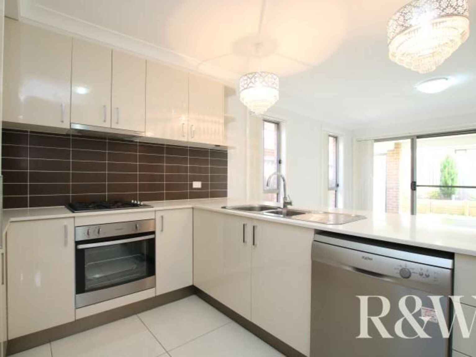 3b Binalong Road Jordan Springs