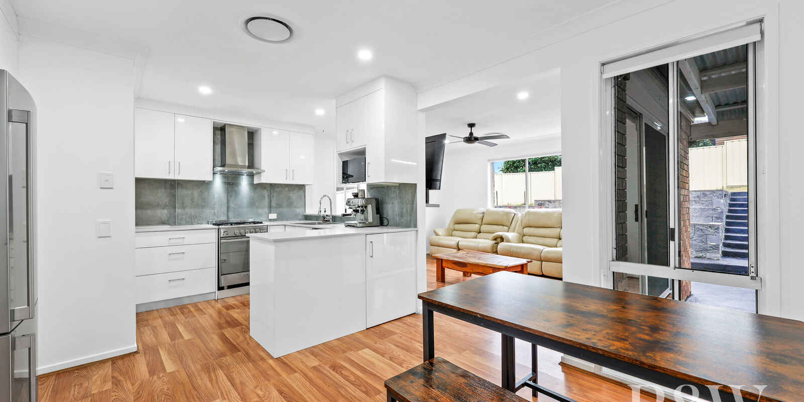 50 DOWNES CRESCENT Currans Hill 50 DOWNES CRESCENT Currans Hill