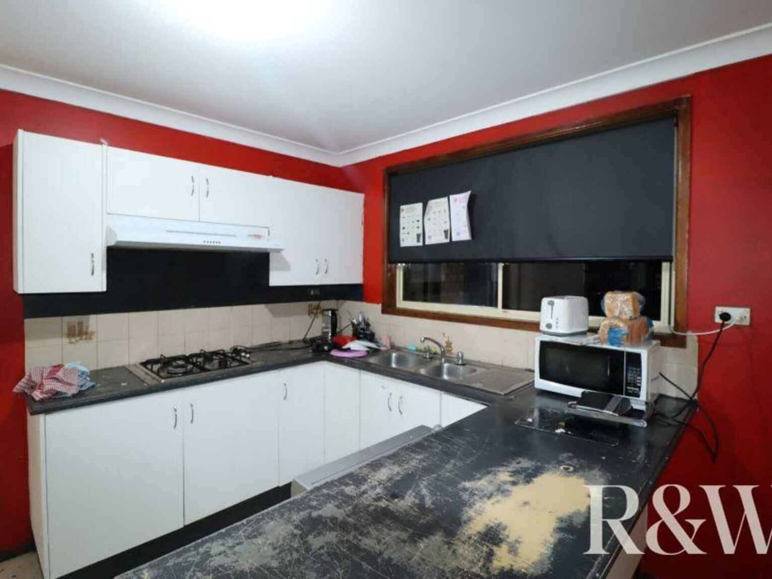 99 Explorers Way St Clair