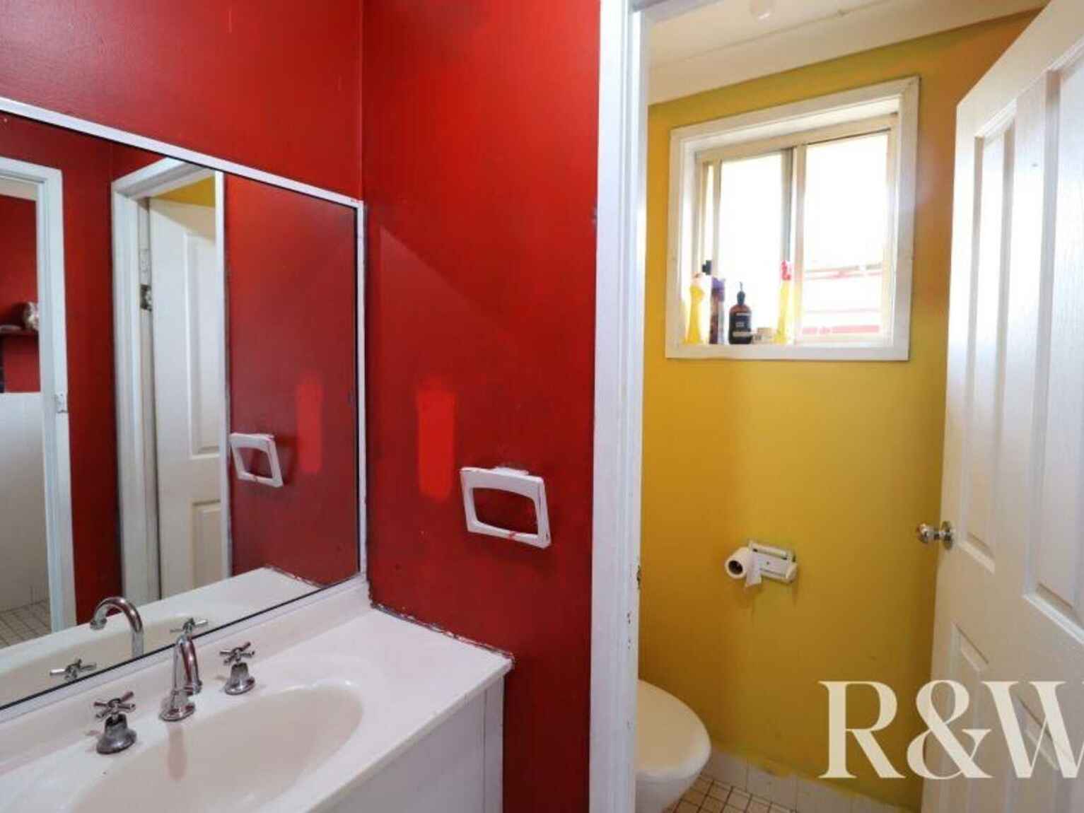 99 Explorers Way St Clair