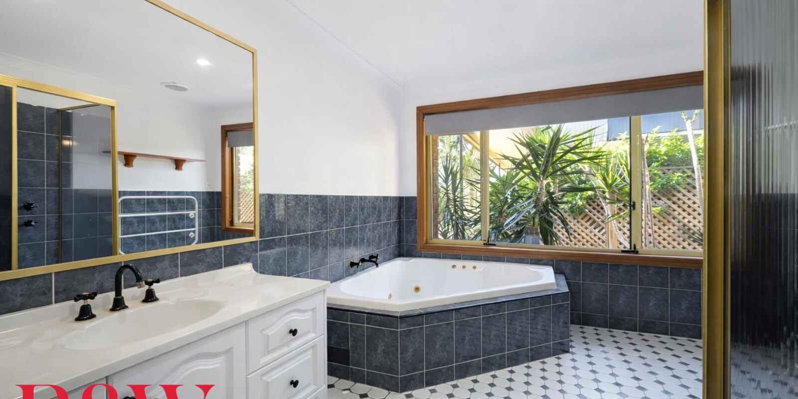 99 Abington Crescent Glen Alpine 99 Abington Crescent Glen Alpine