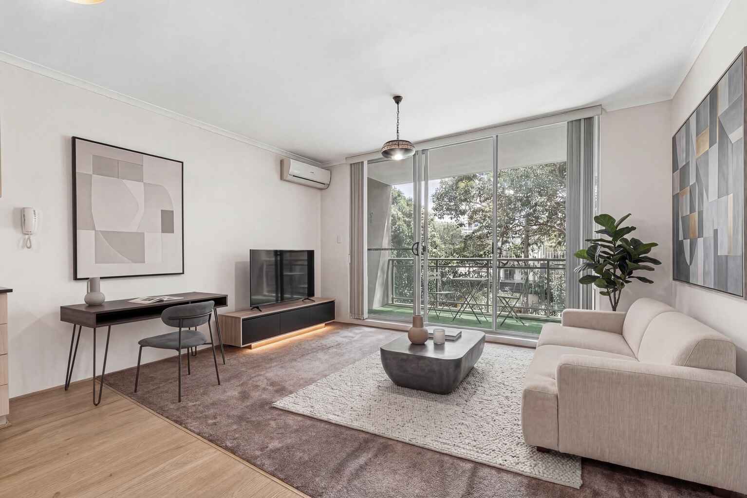 14/110  Wellington Street Waterloo