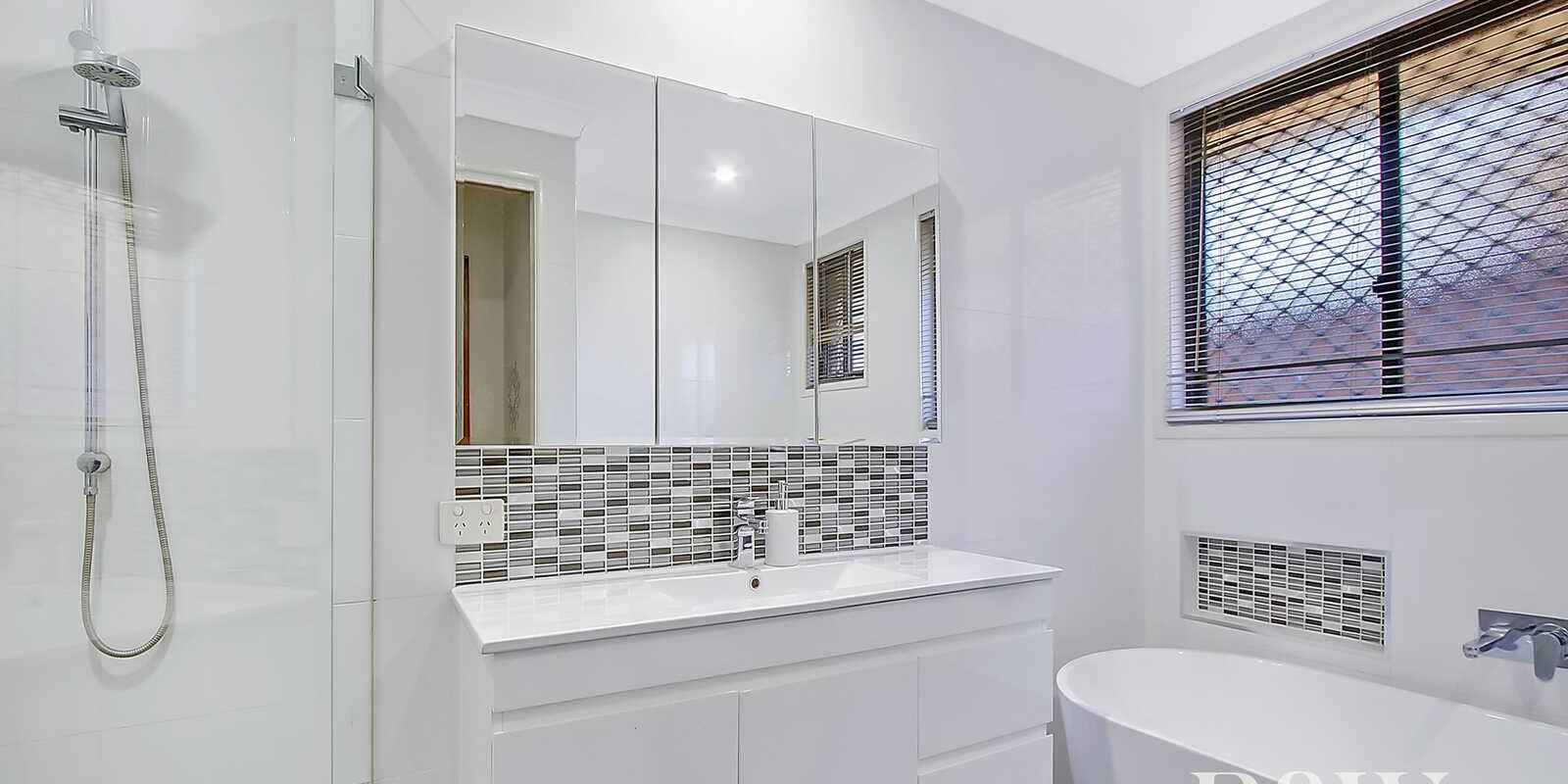 10 Ontario Avenue St Clair