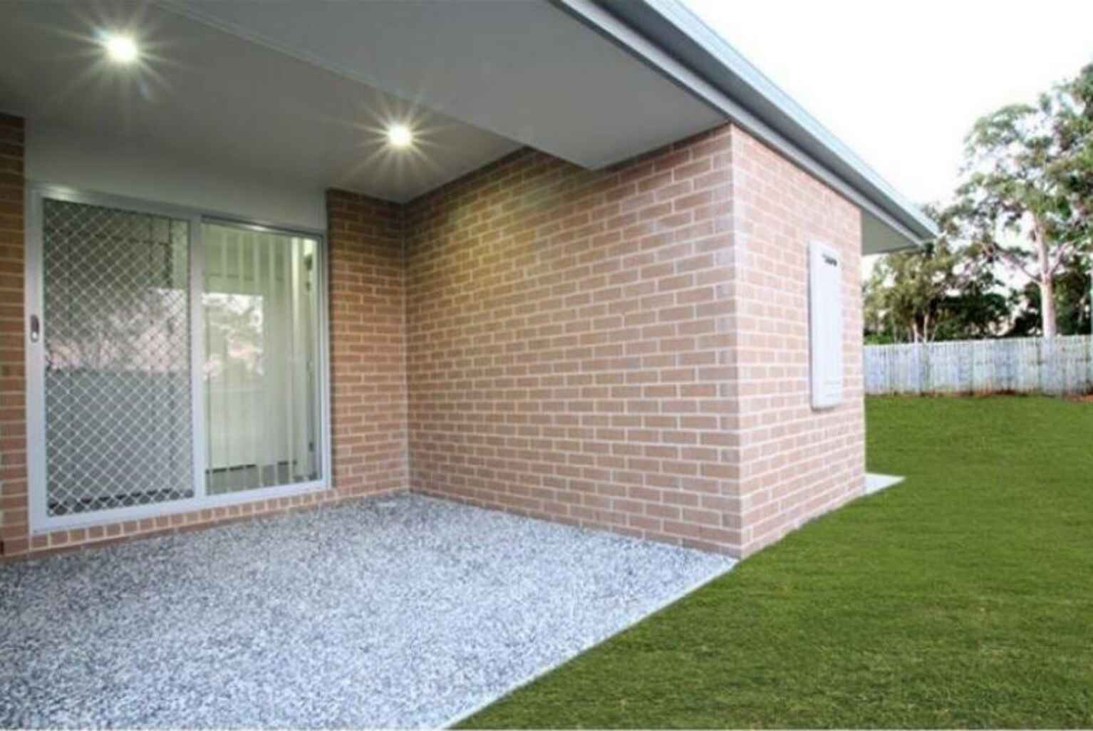 2/7 Hancock Street Caboolture