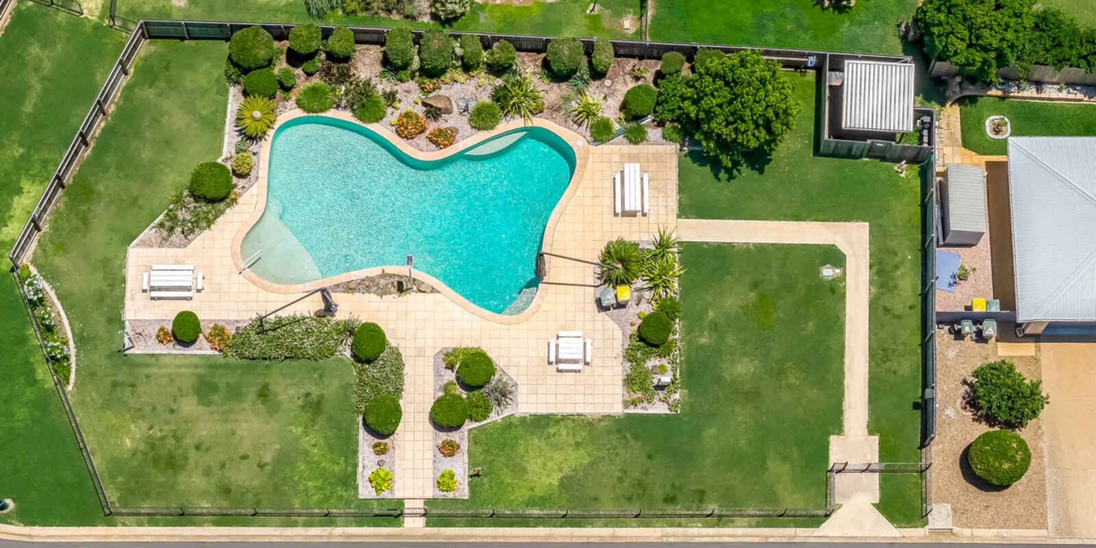 19 McCallum Close Coral Cove