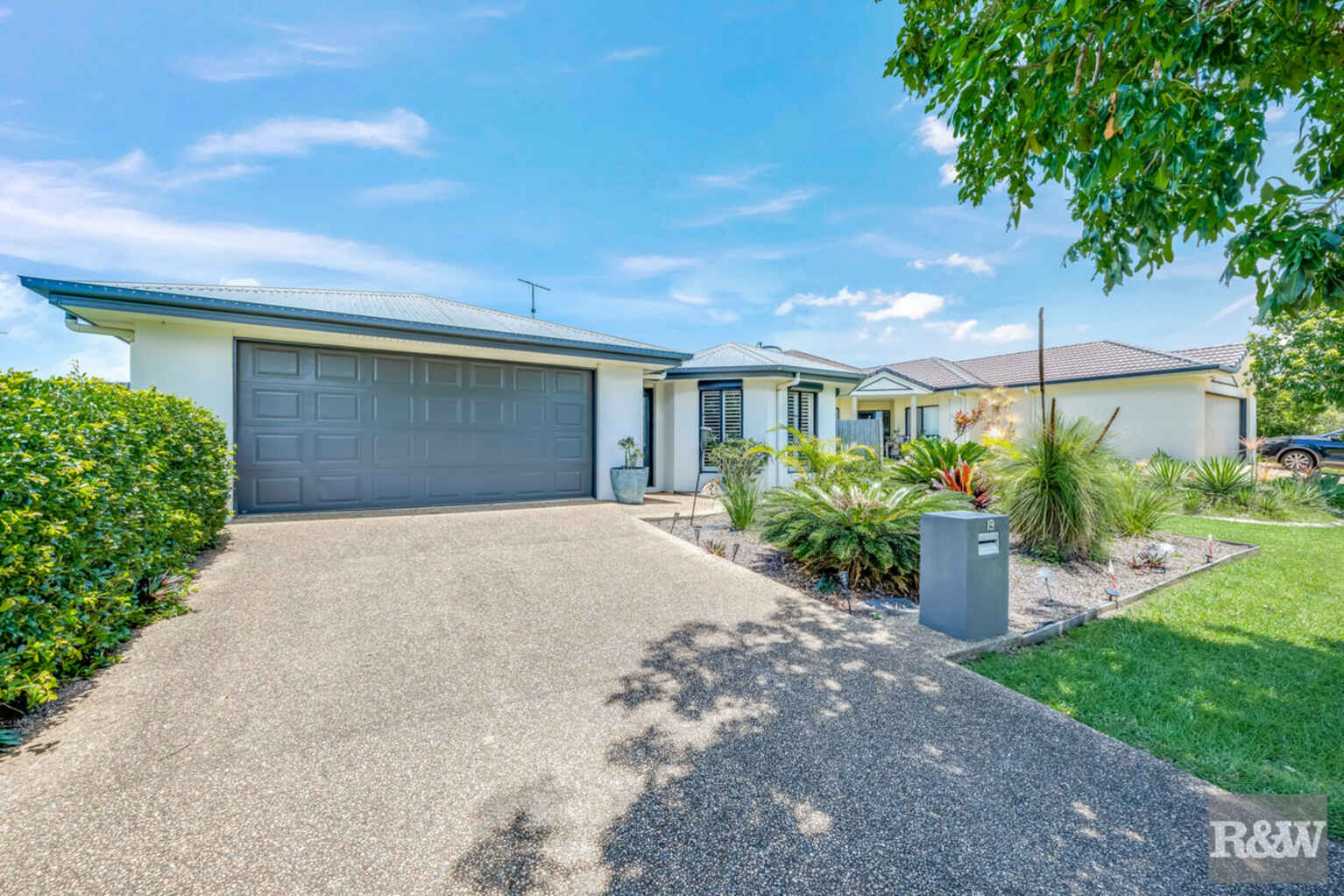19 McCallum Close Coral Cove
